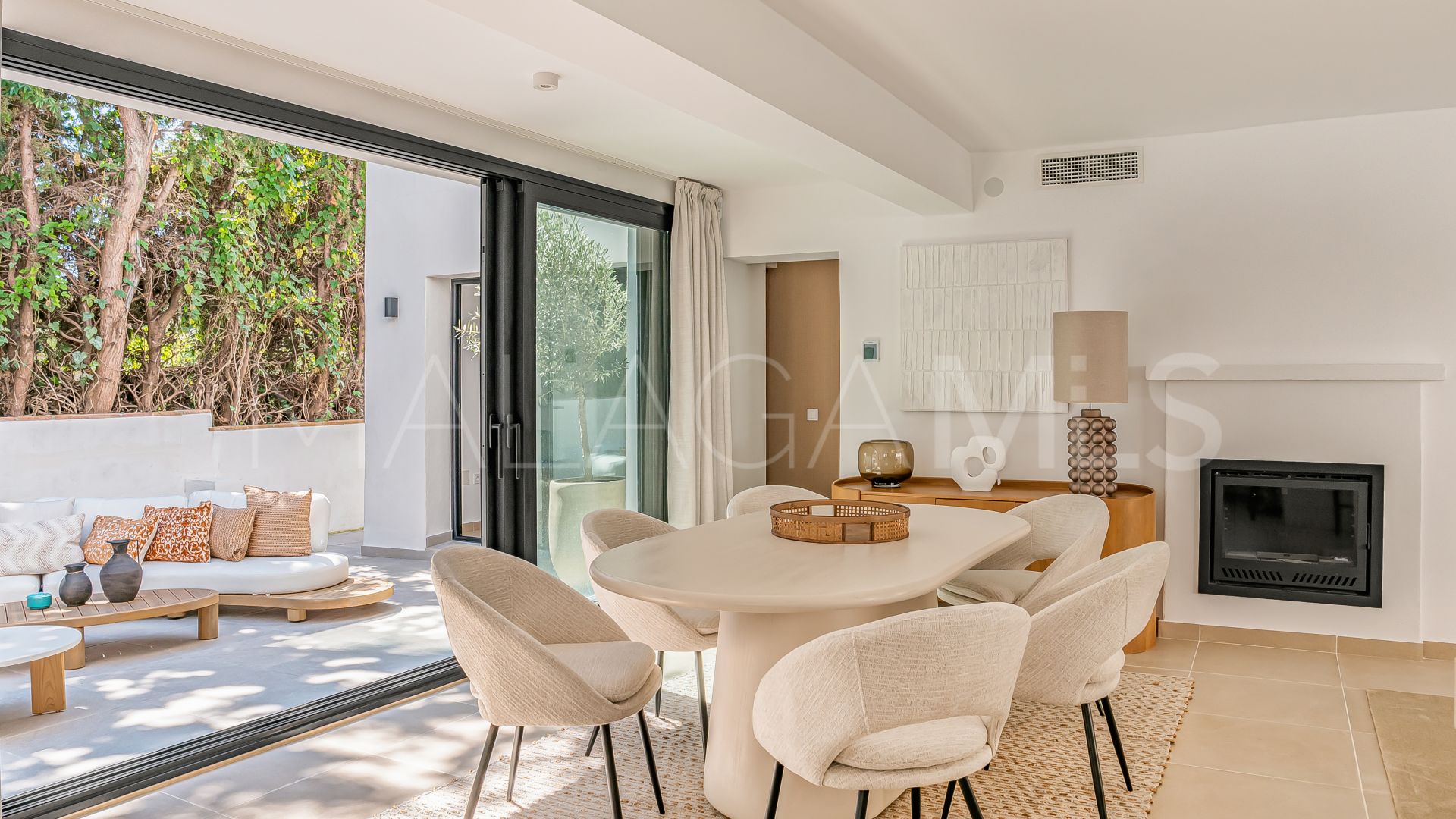 For sale 4 bedrooms villa in Nueva Andalucia