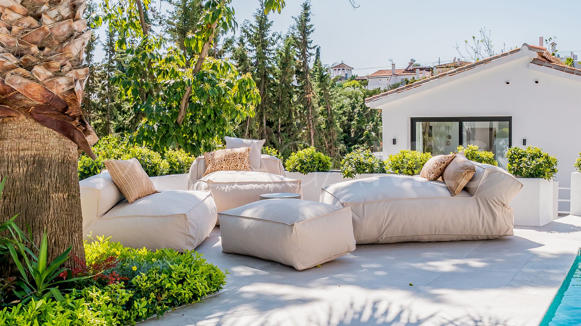 For sale 4 bedrooms villa in Nueva Andalucia