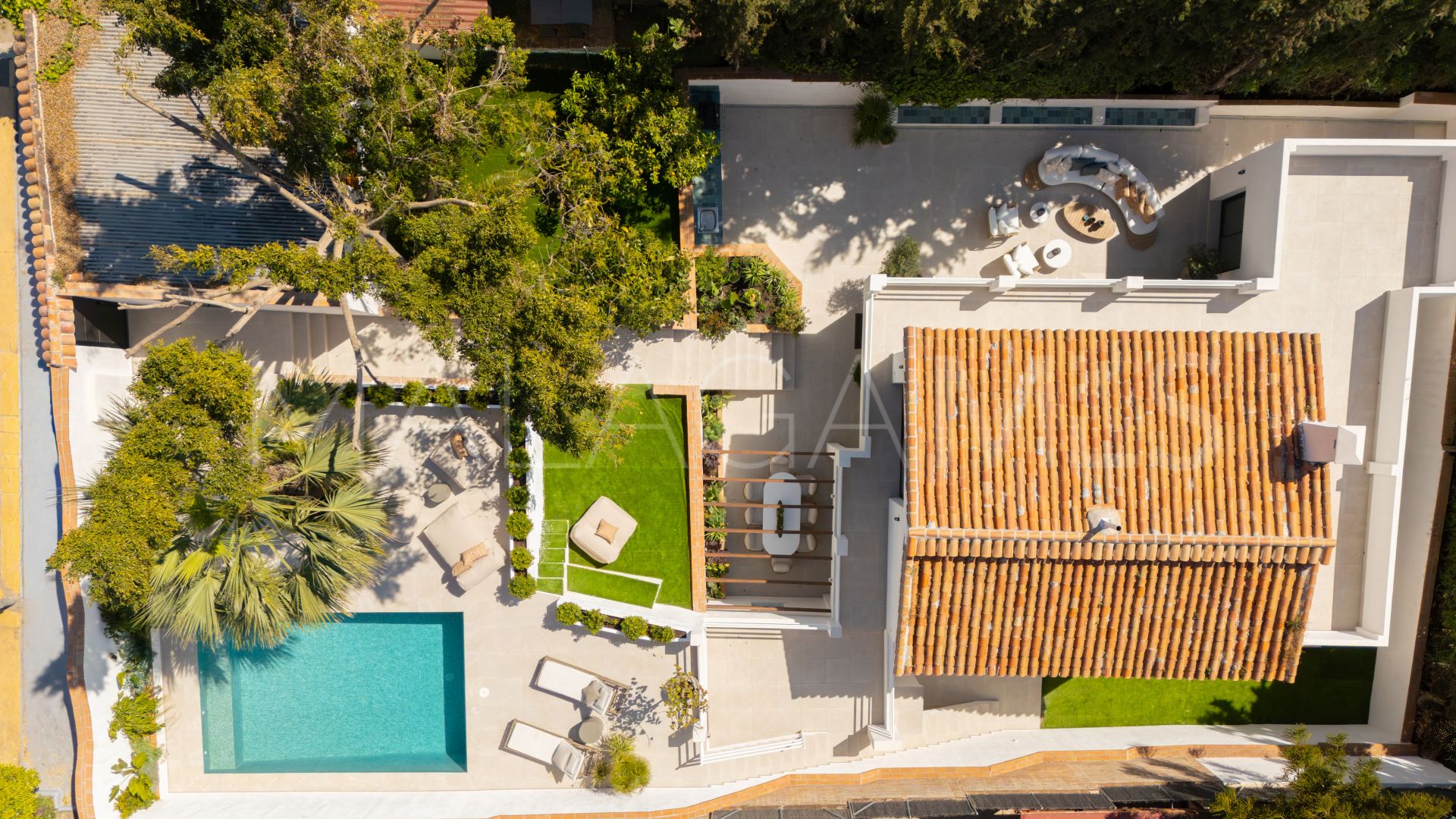 For sale 4 bedrooms villa in Nueva Andalucia