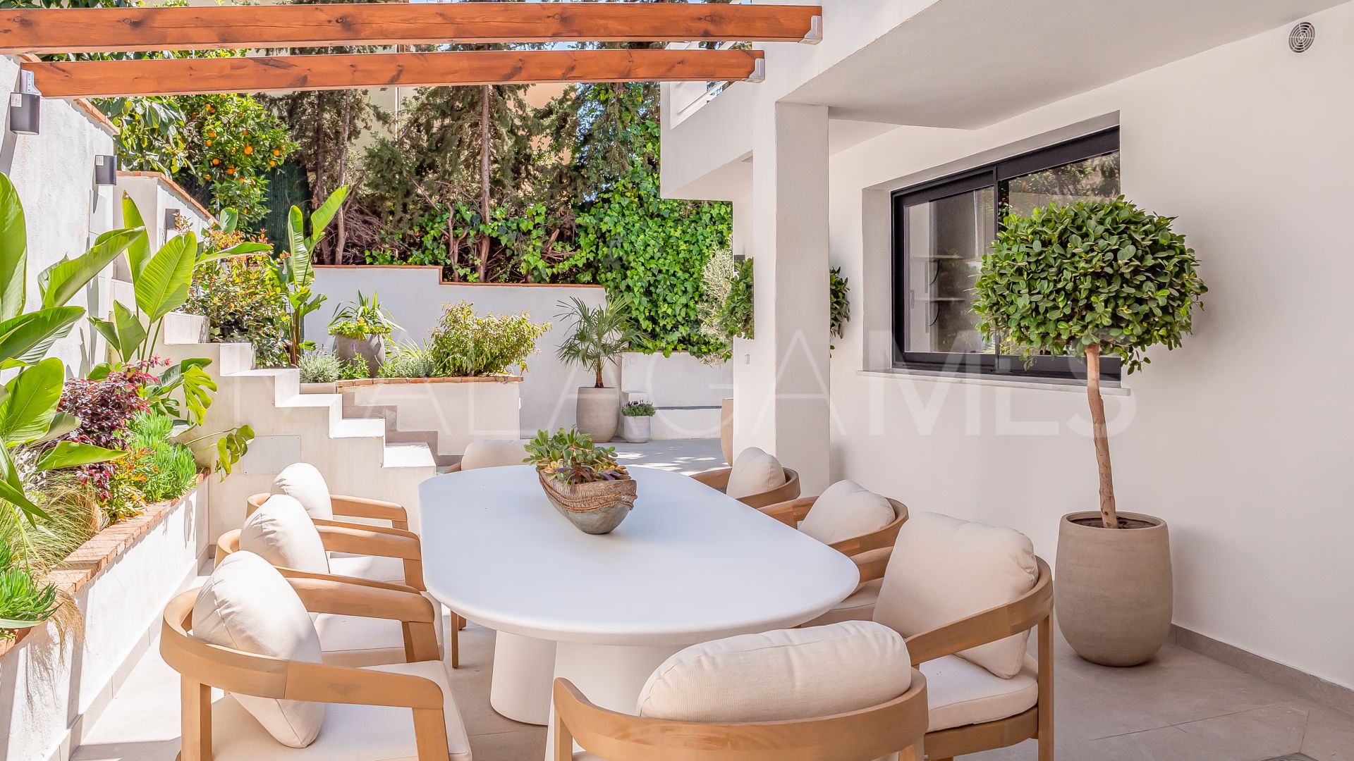 For sale 4 bedrooms villa in Nueva Andalucia