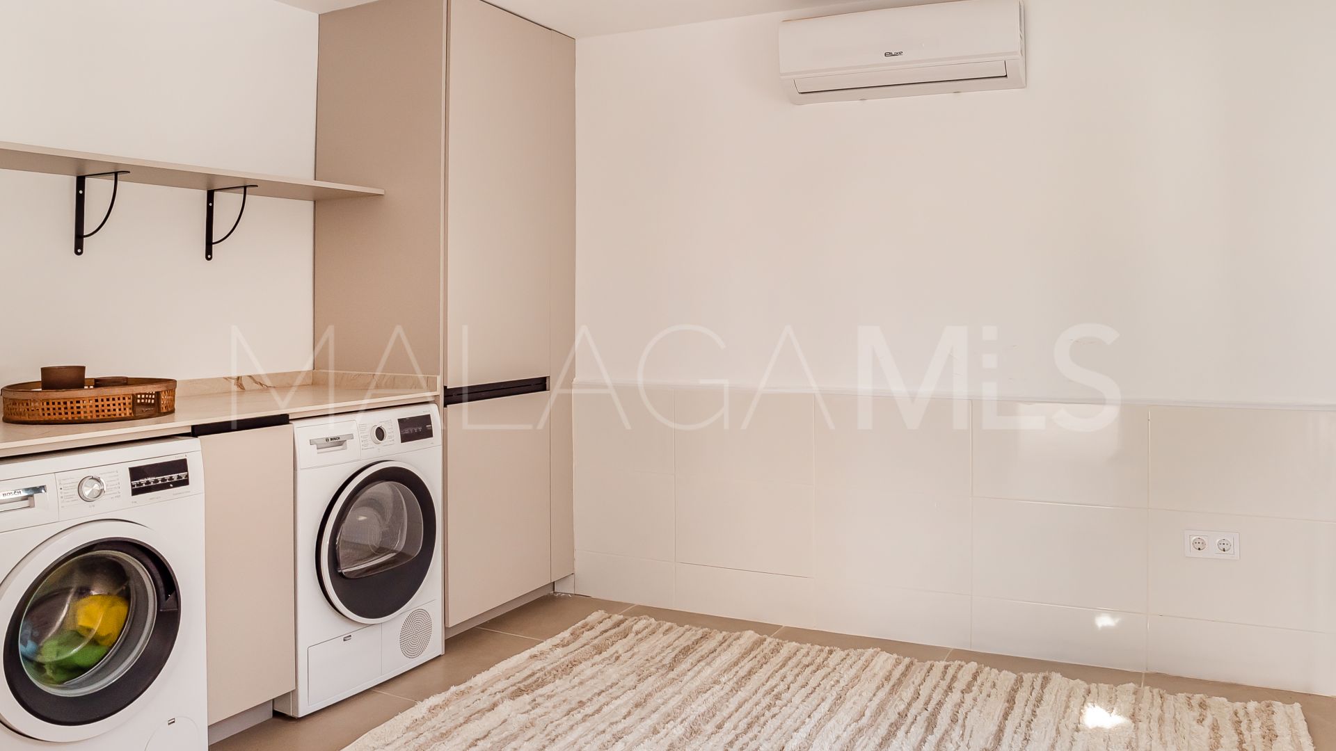 For sale 4 bedrooms villa in Nueva Andalucia