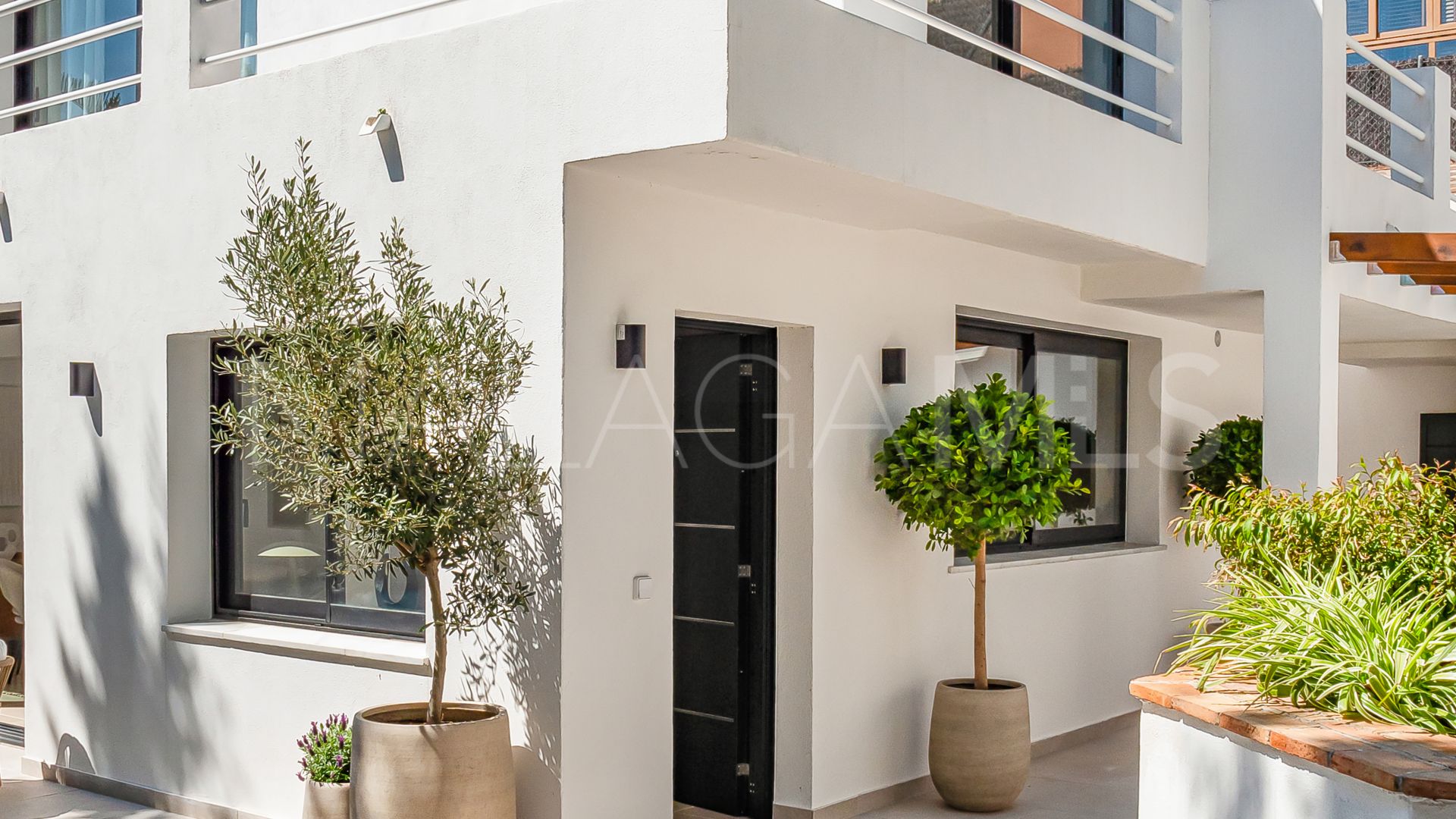 For sale 4 bedrooms villa in Nueva Andalucia