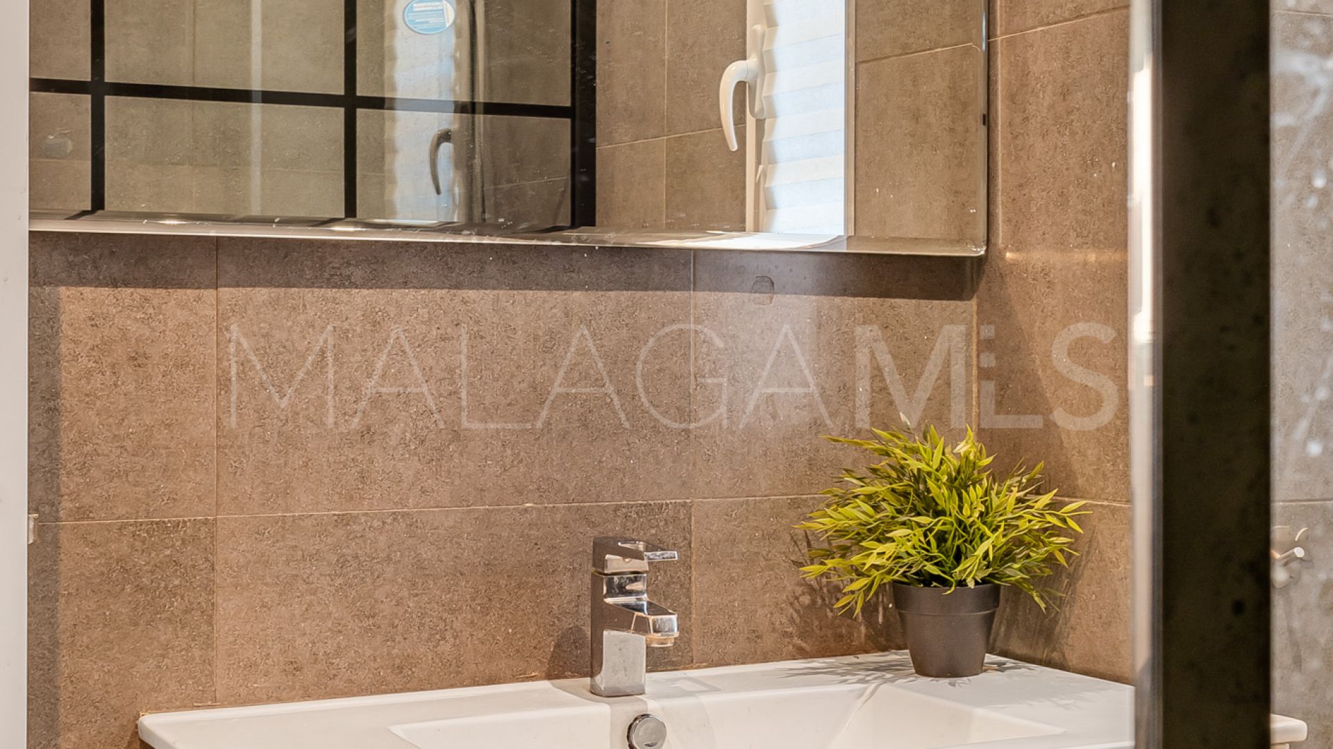 Penthouse in Toscana Hills for sale