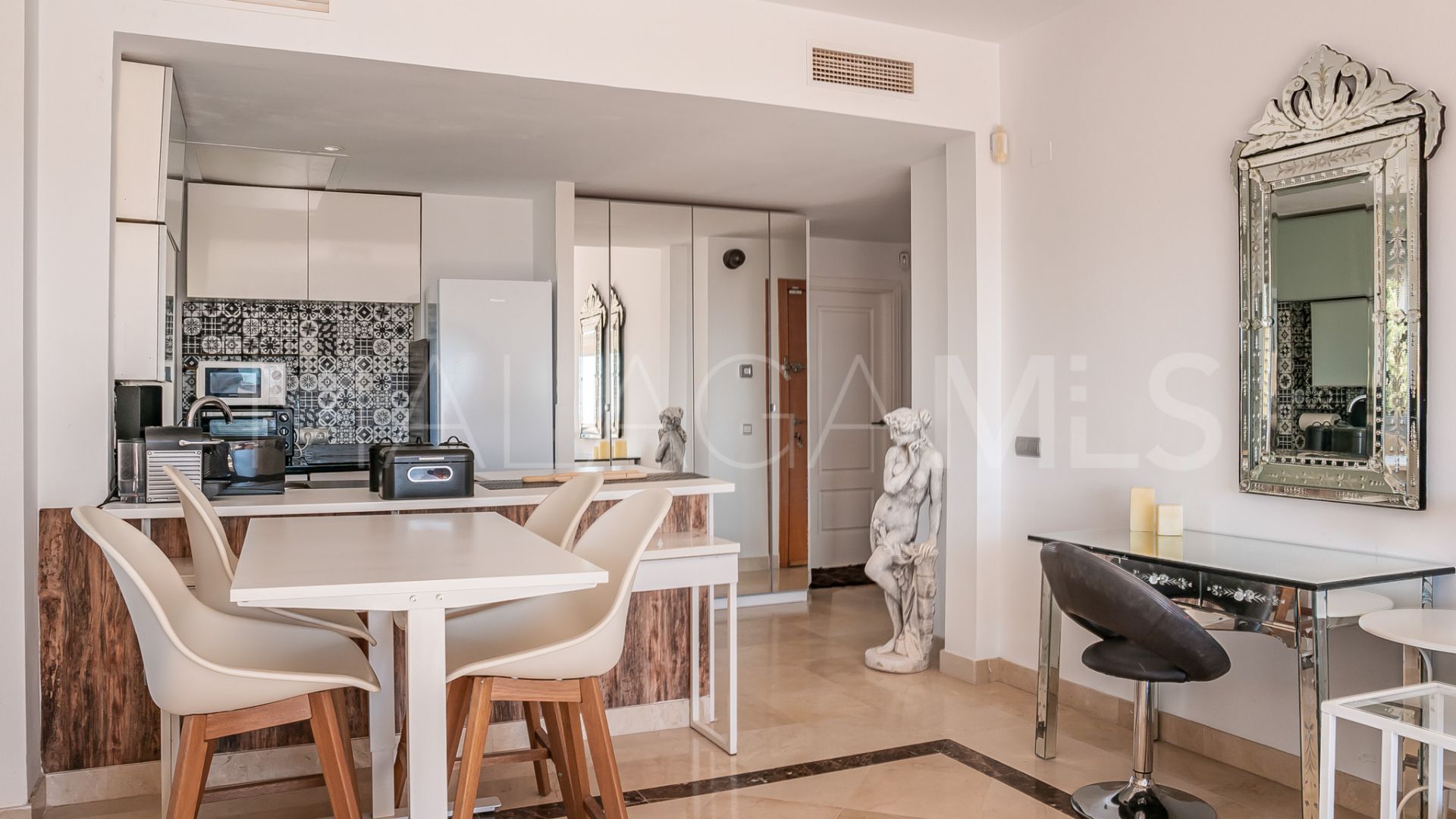 Penthouse in Toscana Hills for sale