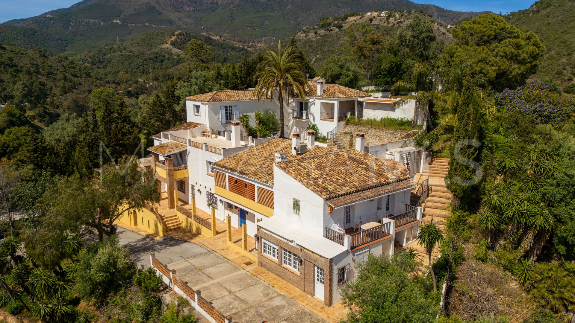 Villa for sale in Benahavis Centro