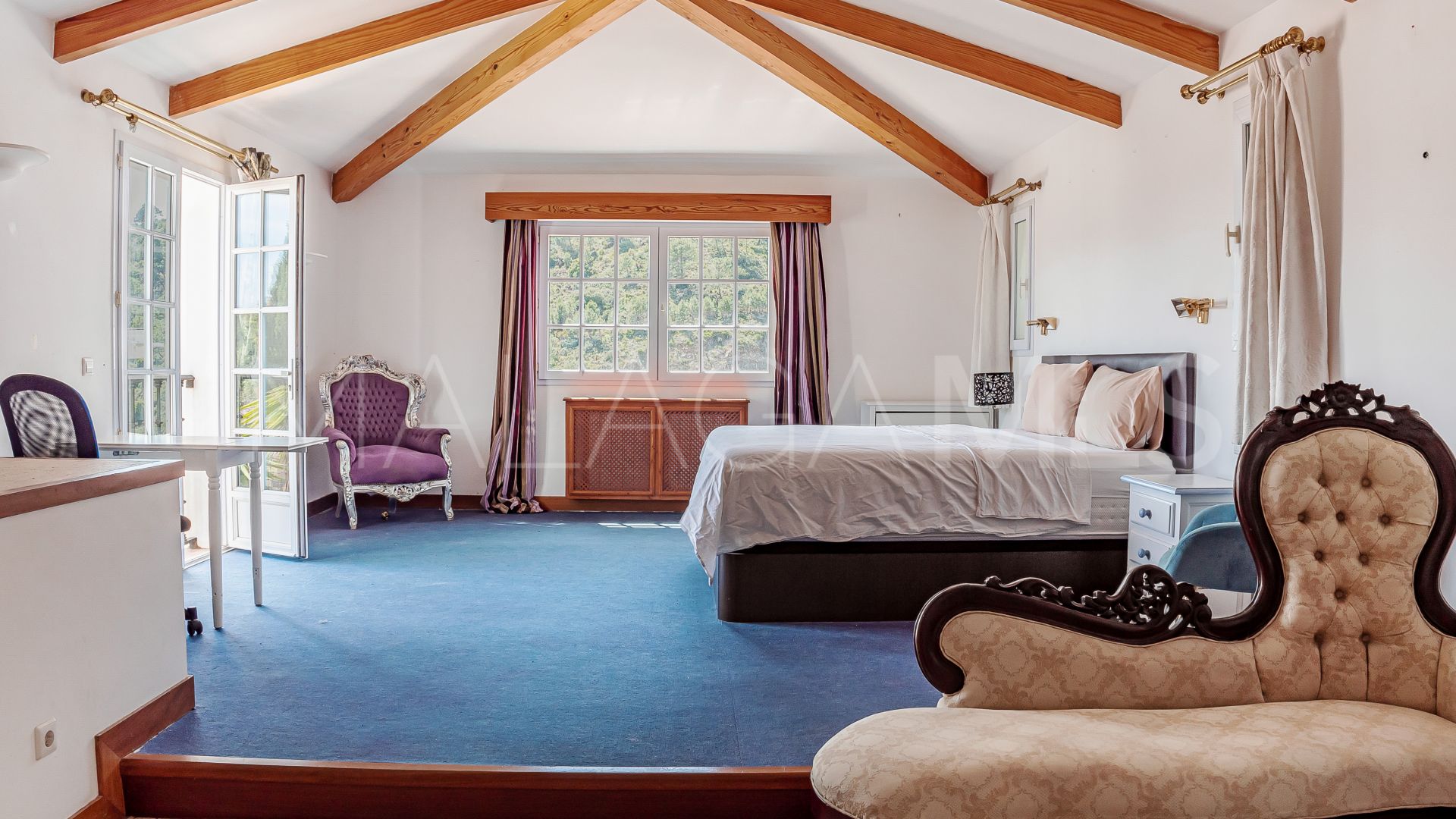 Villa for sale in Benahavis Centro