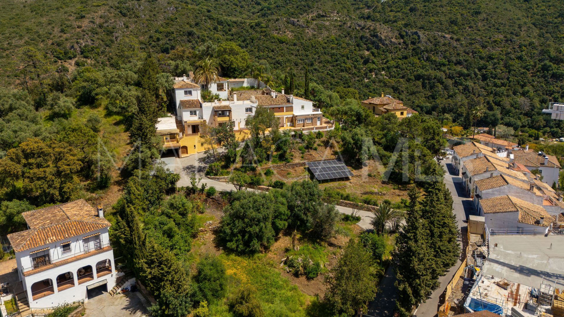 Villa for sale in Benahavis Centro