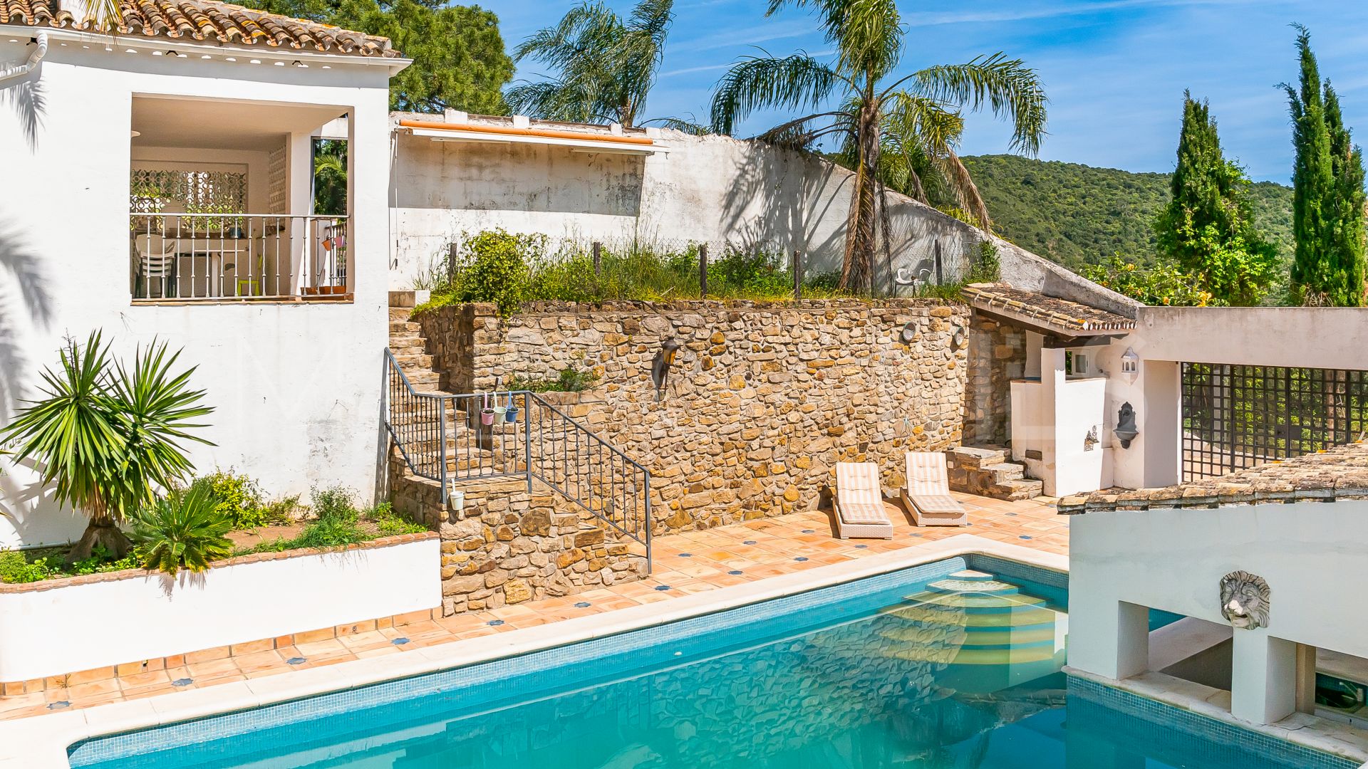 Villa for sale in Benahavis Centro
