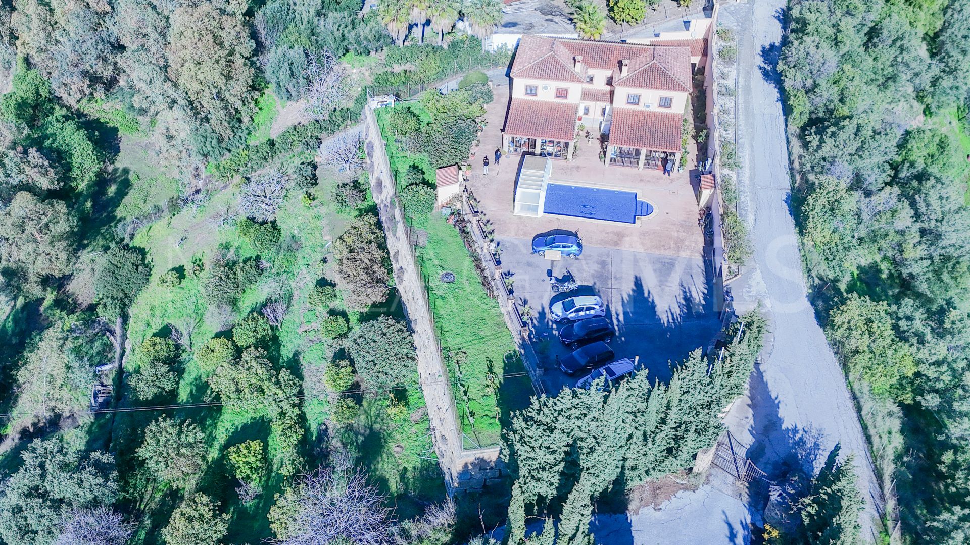 Villa for sale in Altos de Estepona