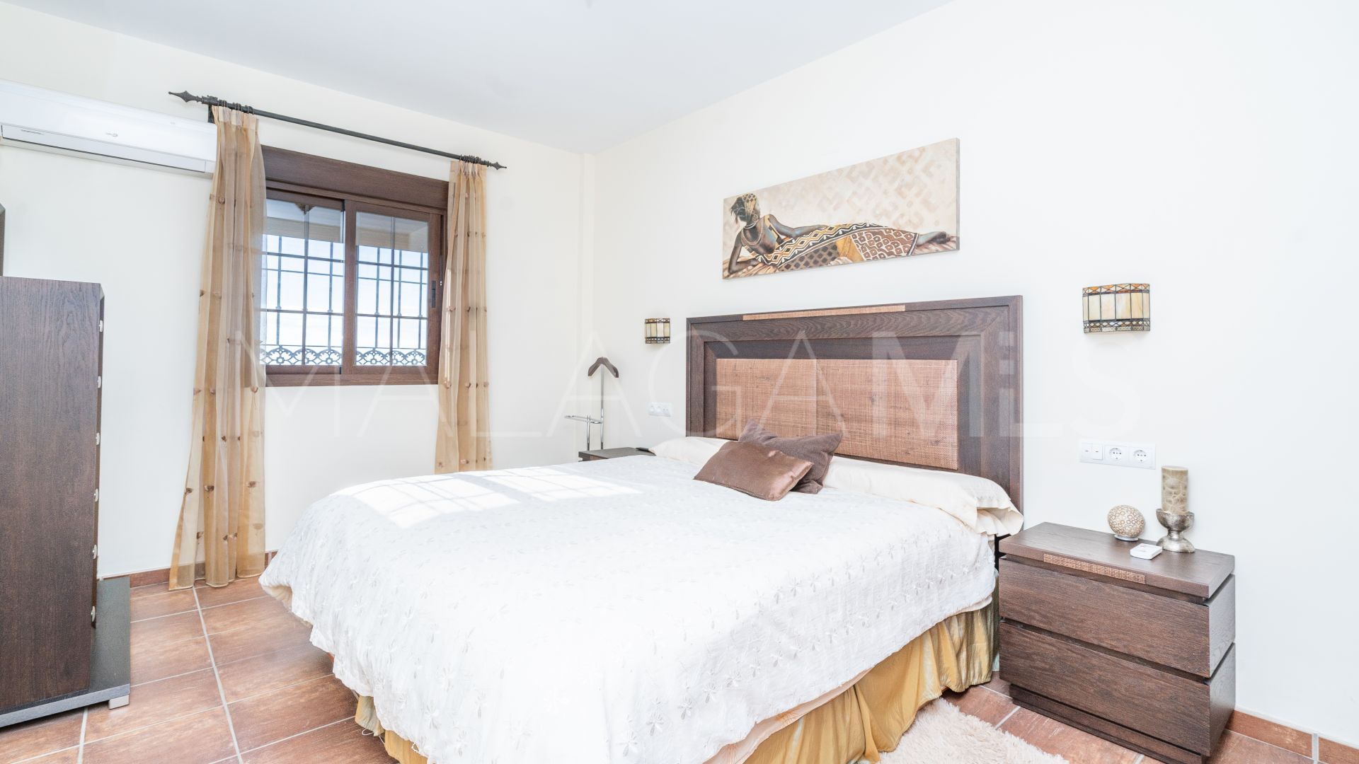 Villa for sale in Altos de Estepona