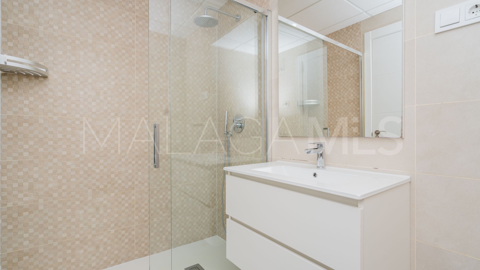 Estepona Este, apartamento planta baja for sale