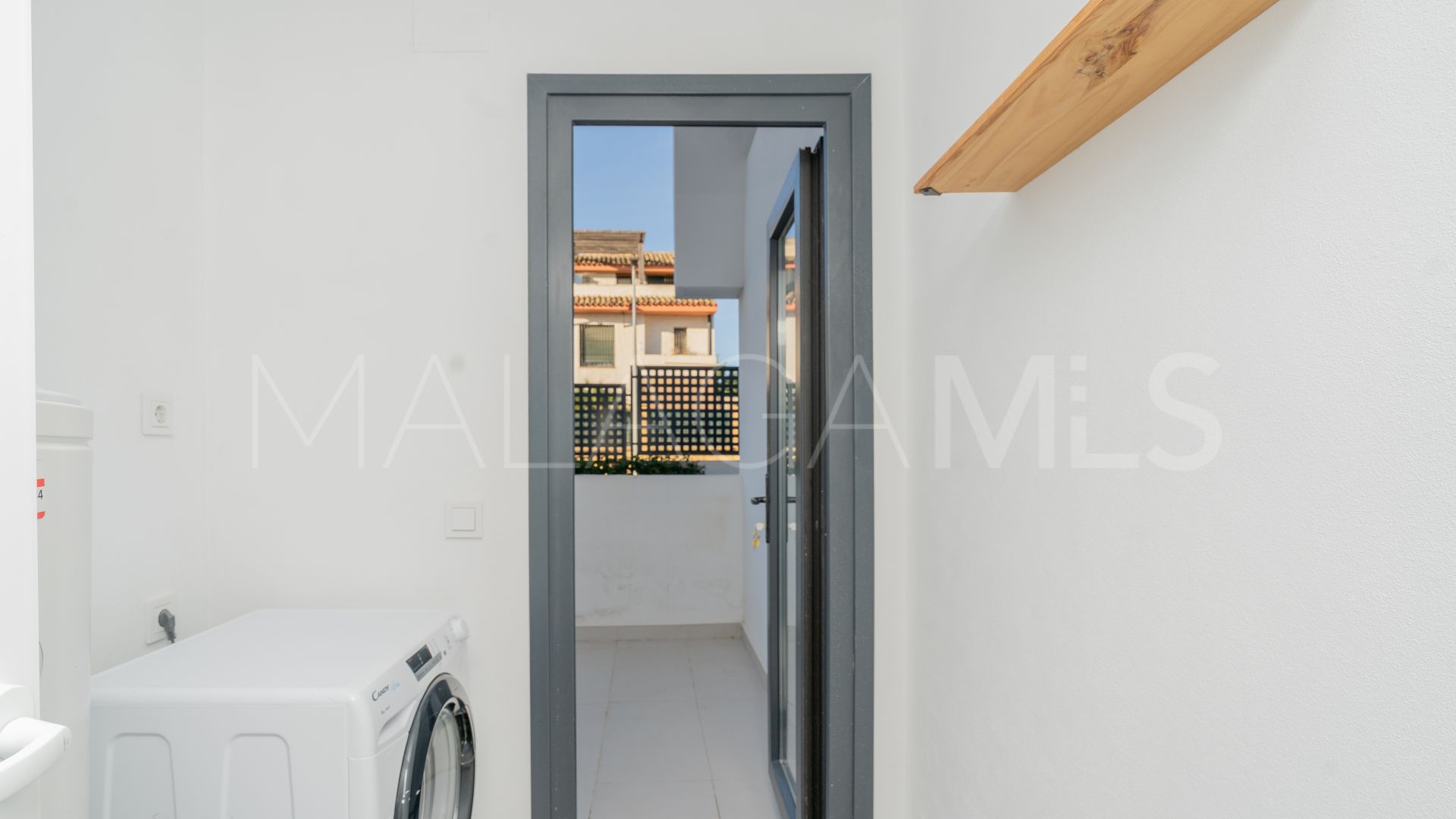 Estepona Este, apartamento planta baja for sale