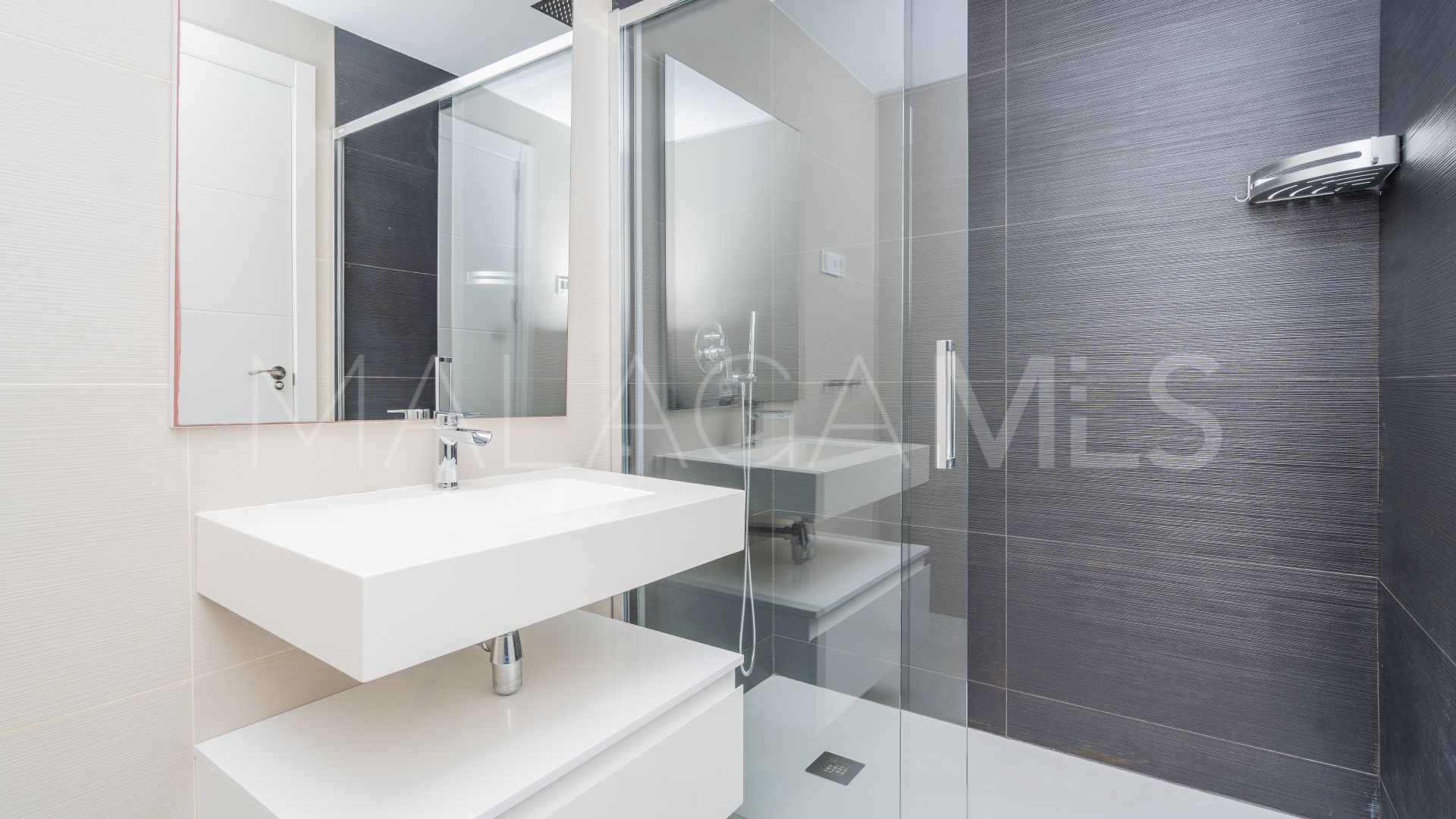 Estepona Este, apartamento planta baja for sale