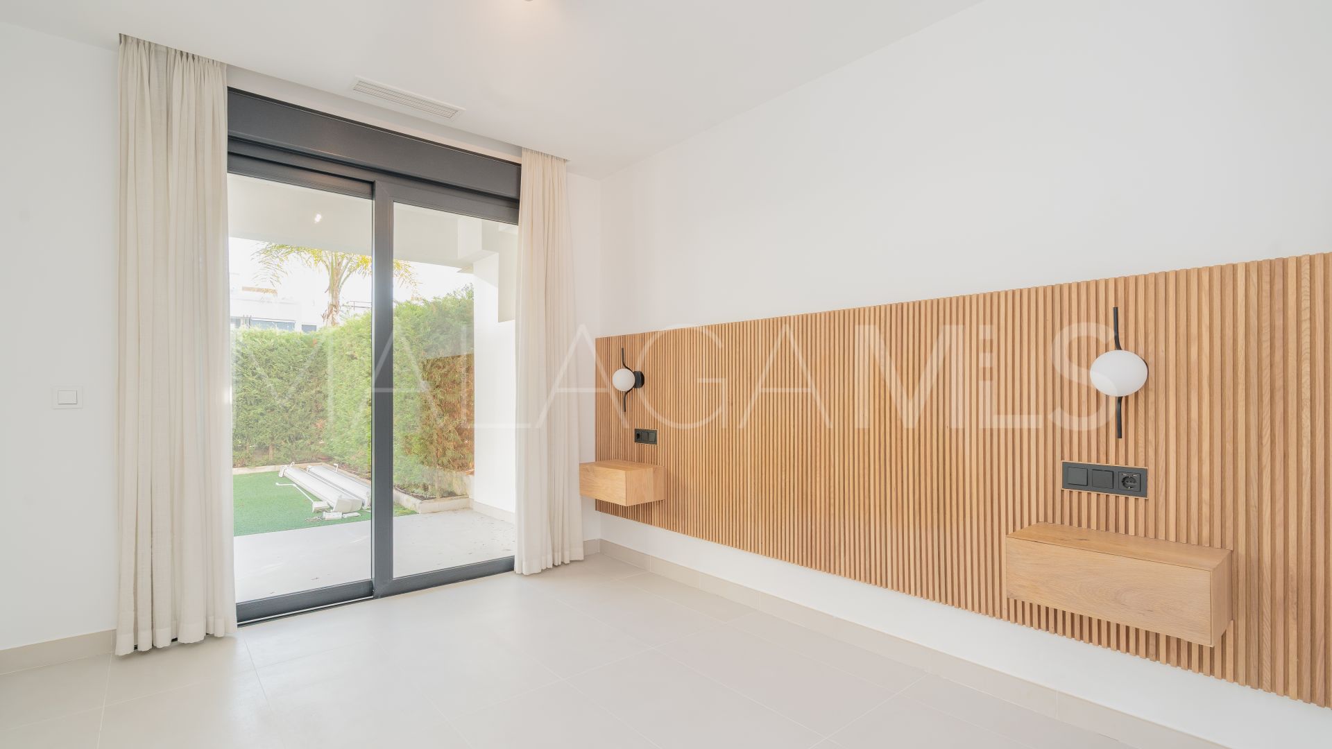 Estepona Este, apartamento planta baja for sale