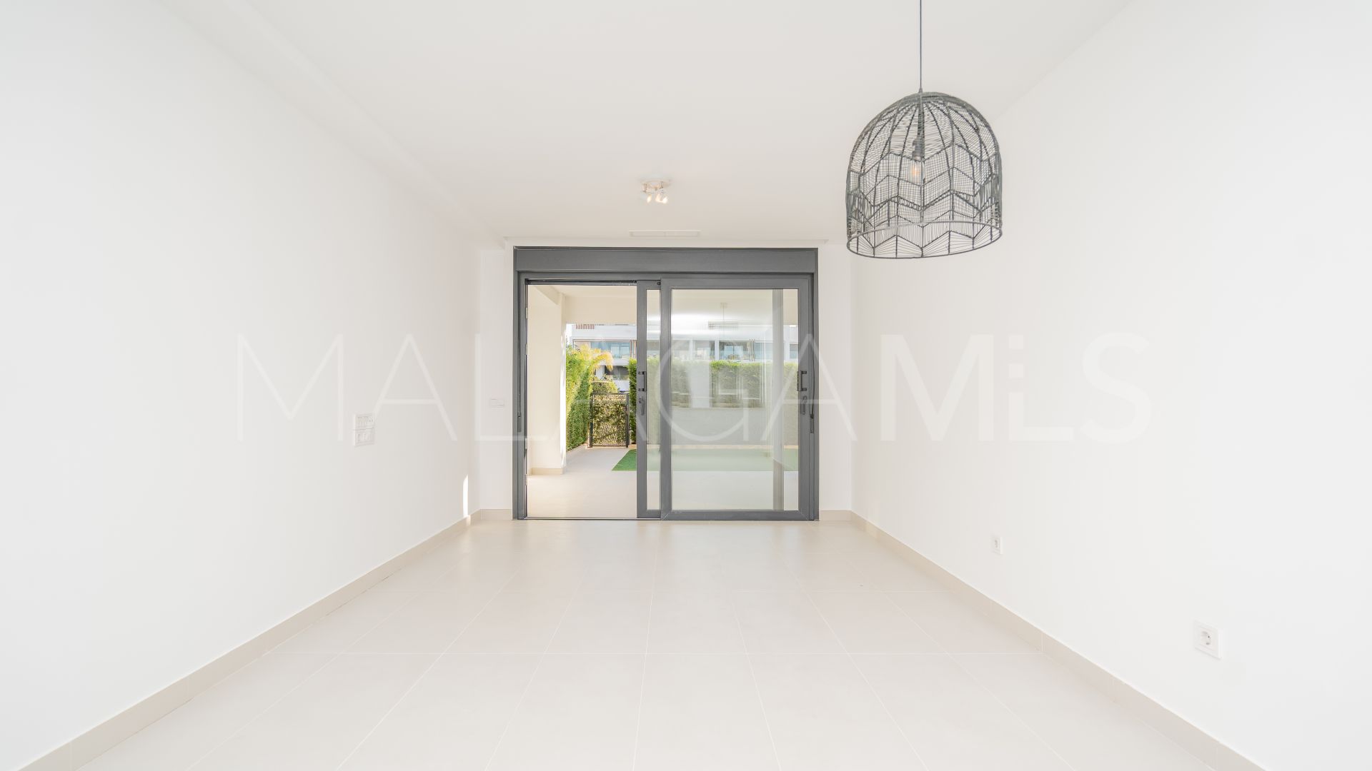 Estepona Este, apartamento planta baja for sale