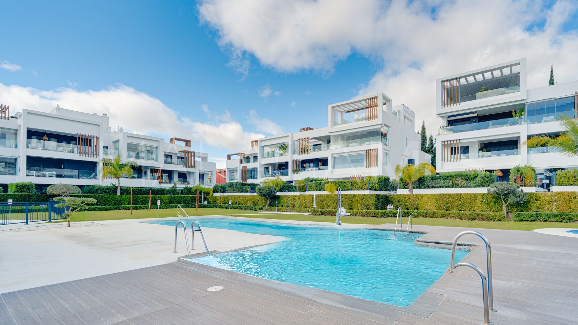 Estepona Este, apartamento planta baja for sale