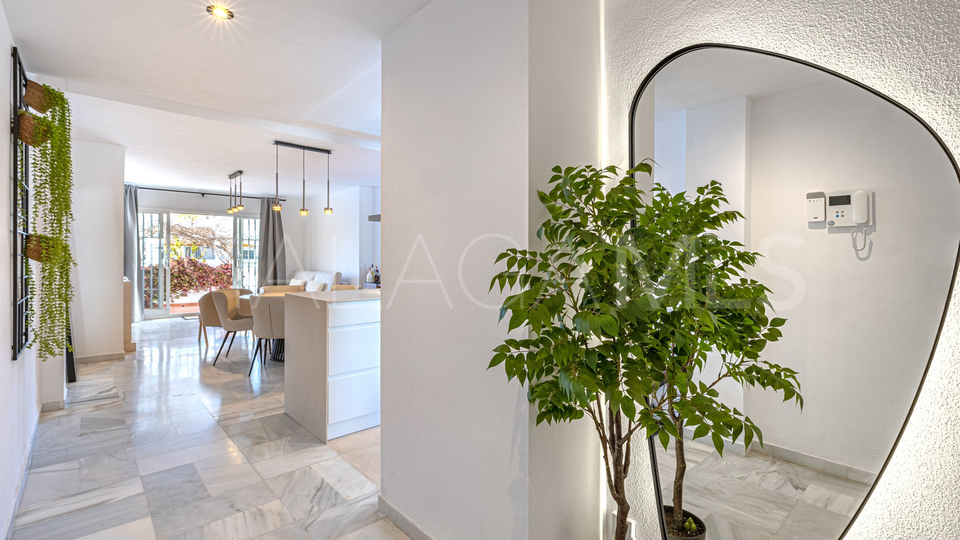 Duplex penthouse for sale in Nagüeles