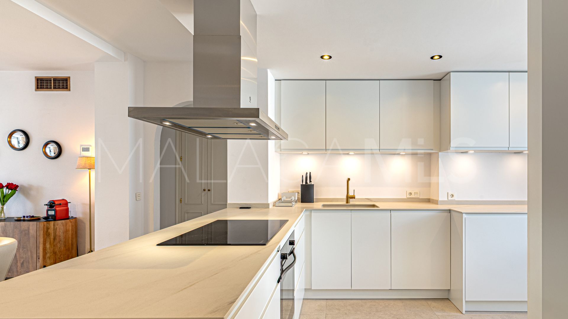 Duplex penthouse for sale in Nagüeles