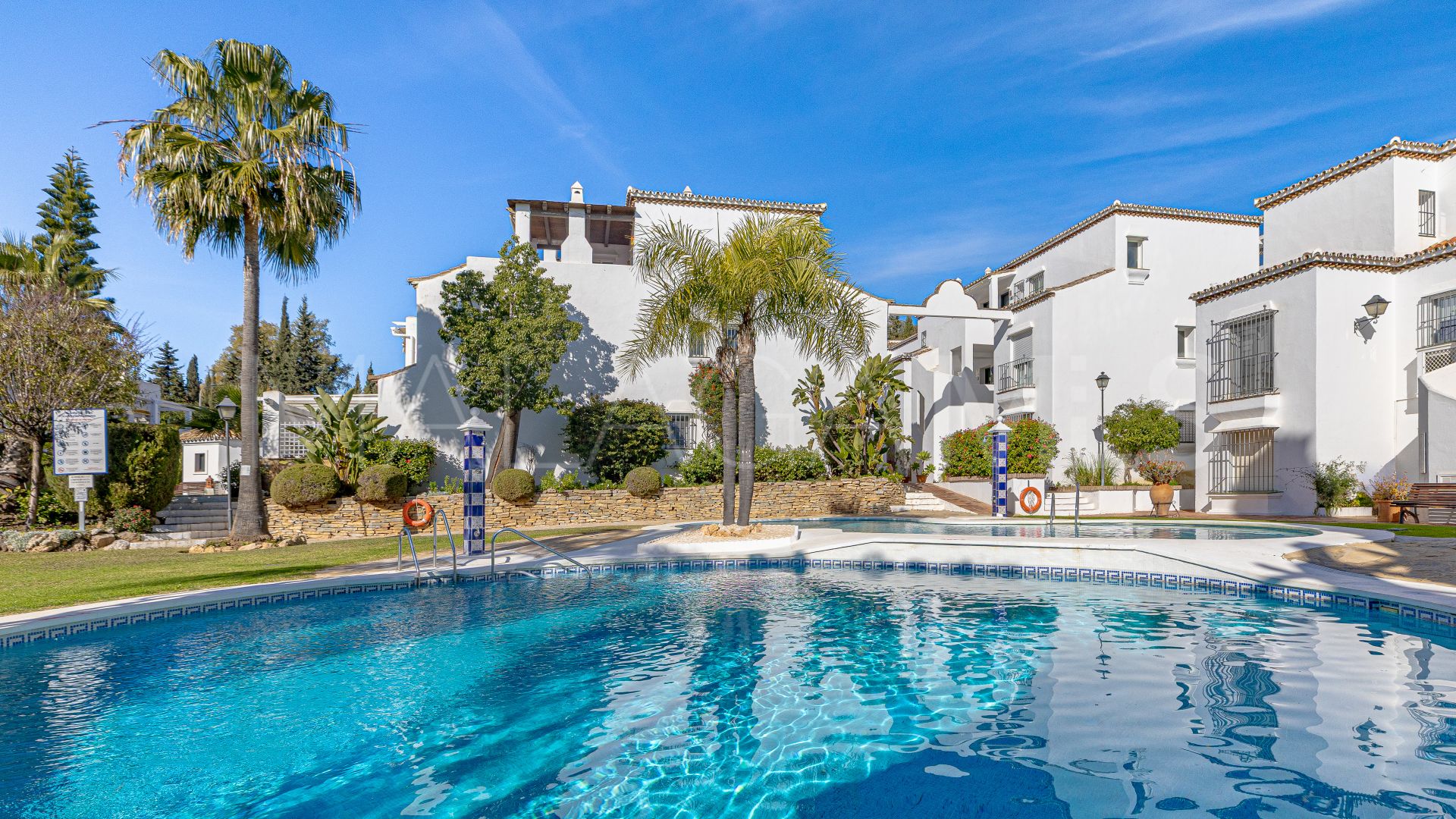 Duplex penthouse for sale in Nagüeles