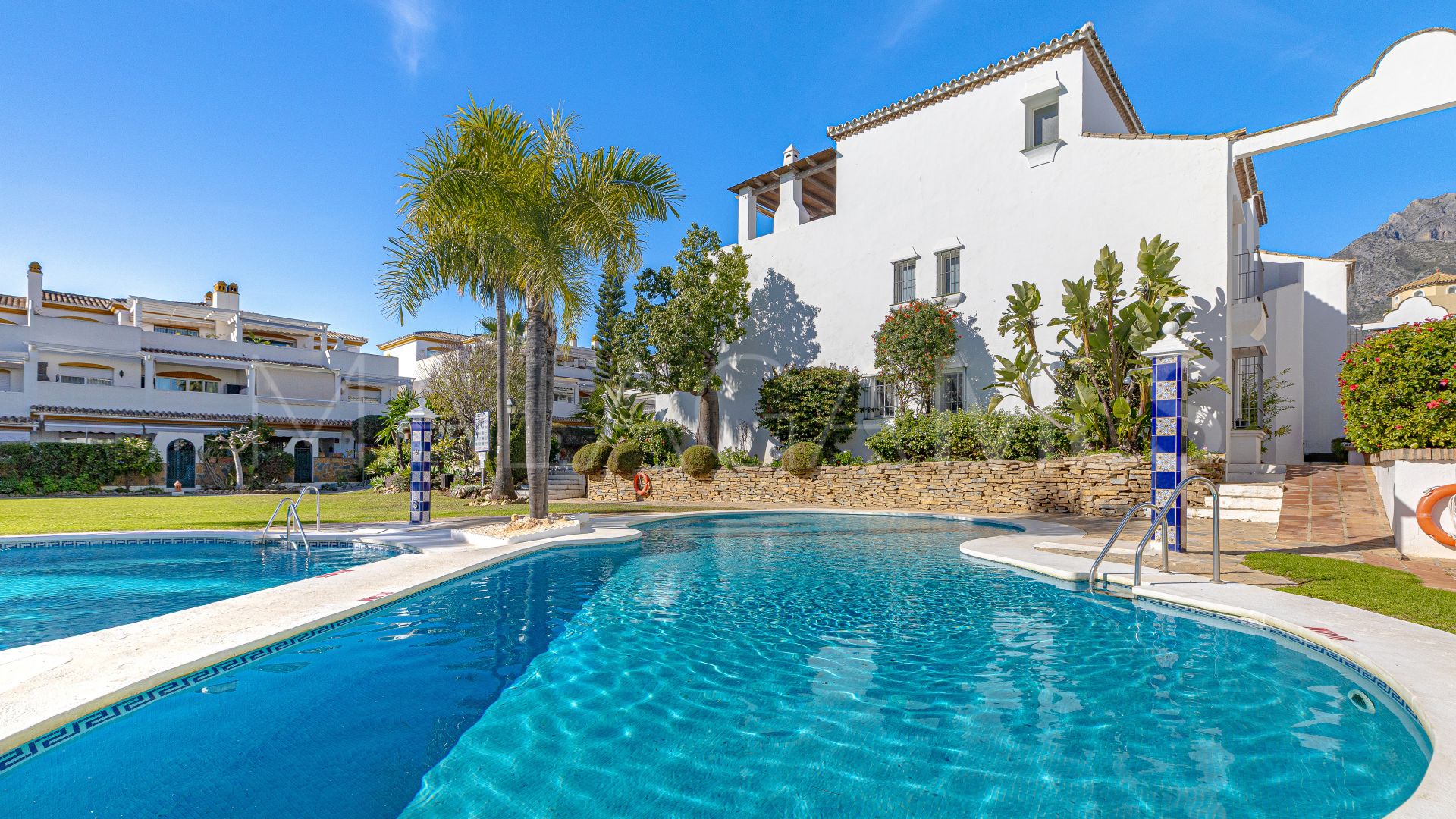 Duplex penthouse for sale in Nagüeles