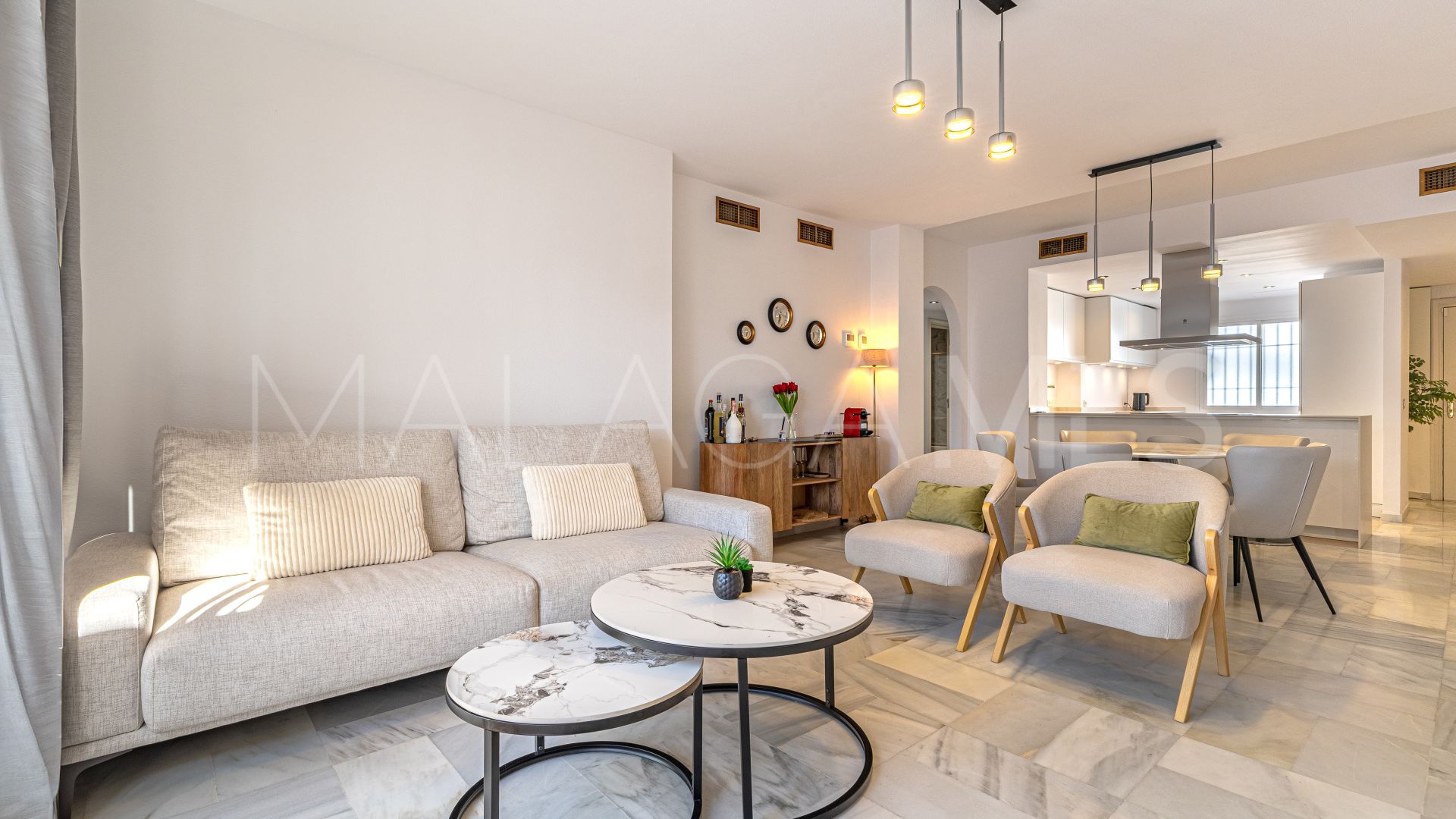 Duplex penthouse for sale in Nagüeles