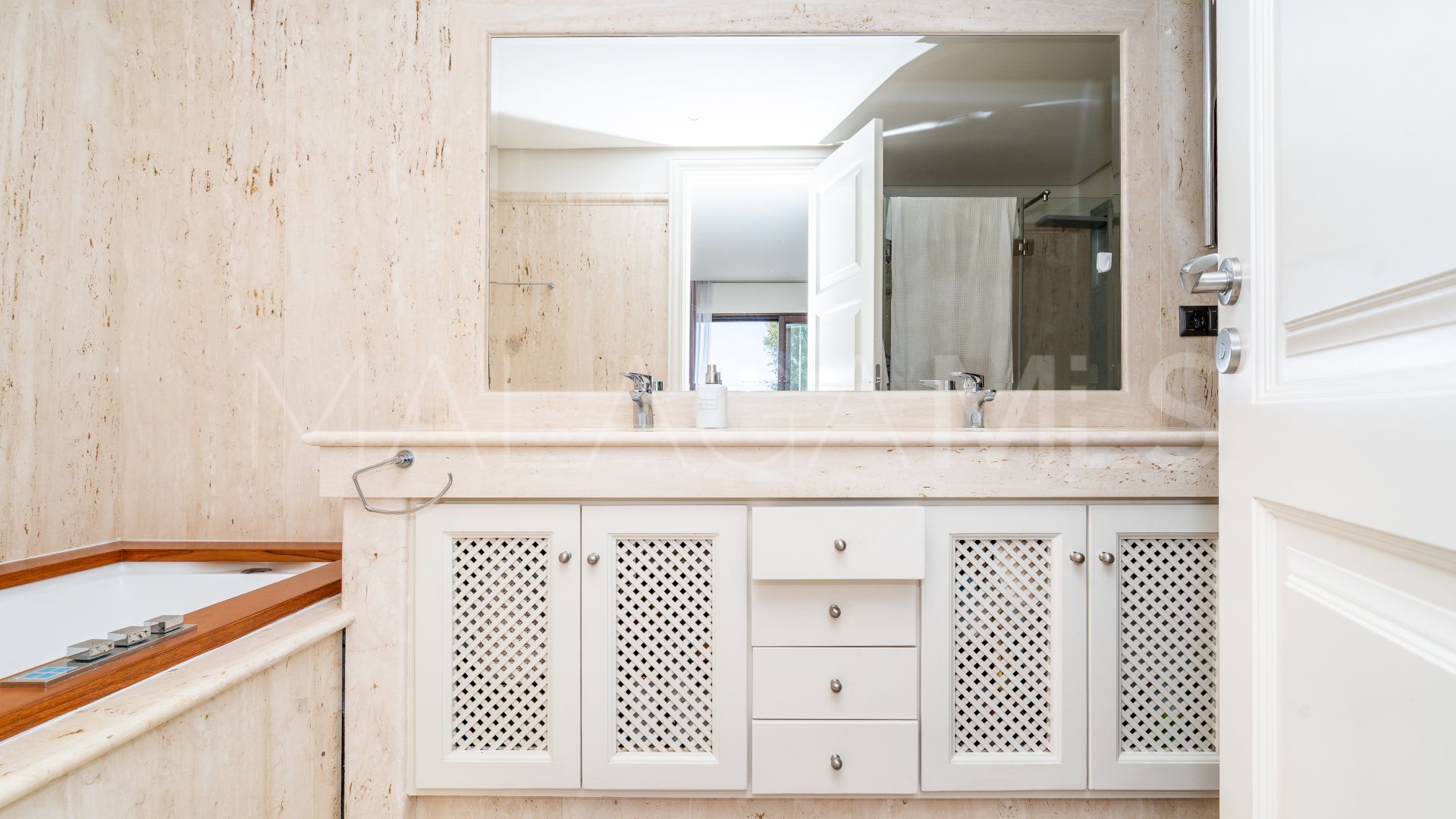 For sale 2 bedrooms apartment in Doncella Beach