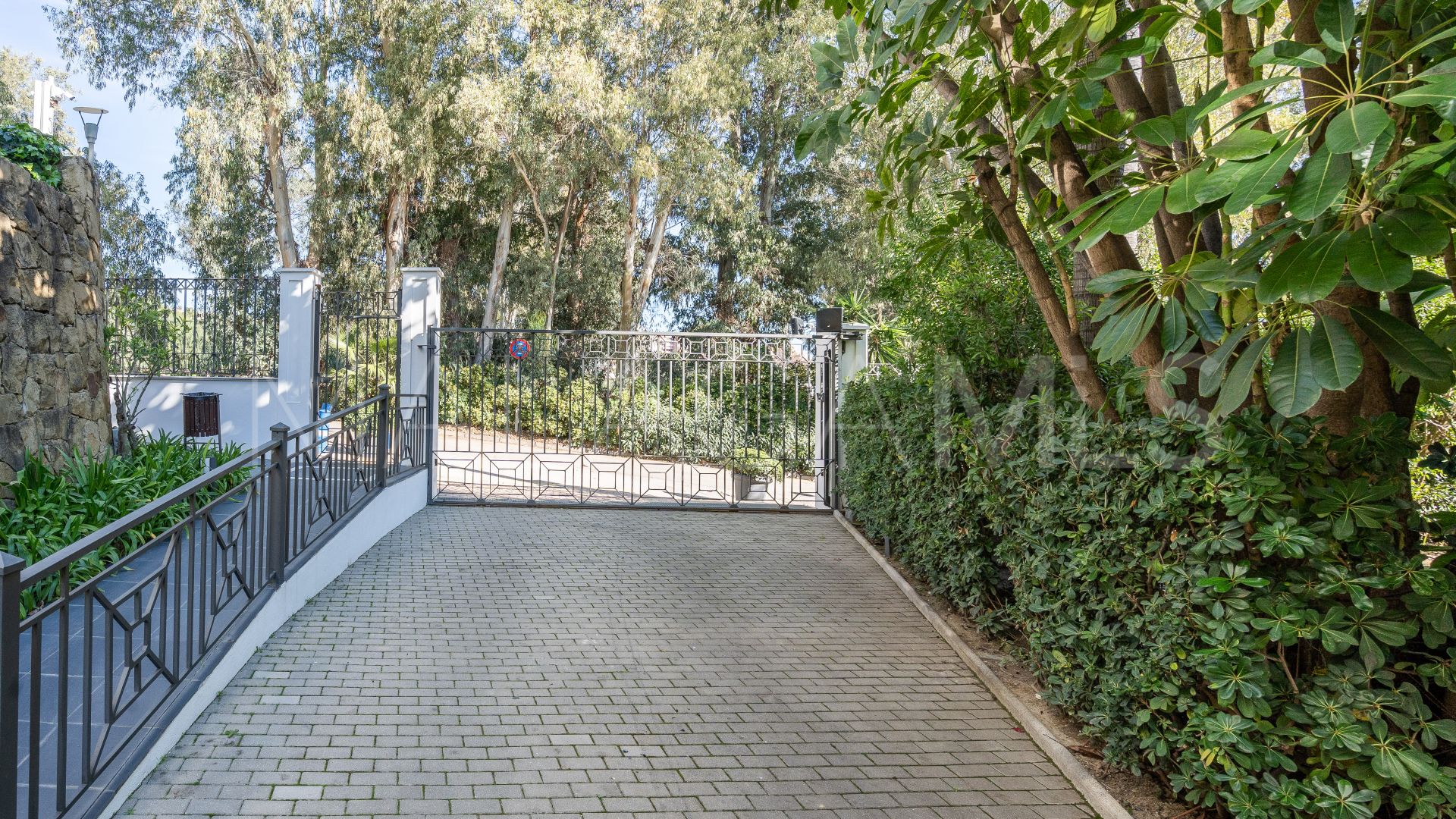 For sale 2 bedrooms apartment in Doncella Beach