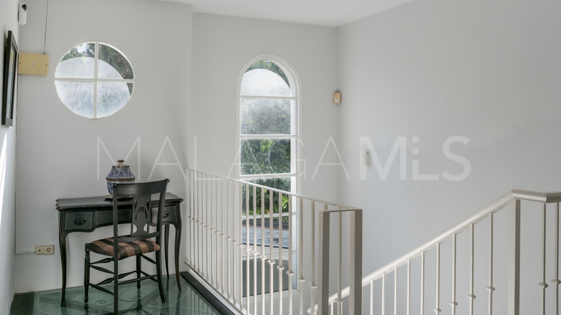 Villa for sale in Nueva Andalucia