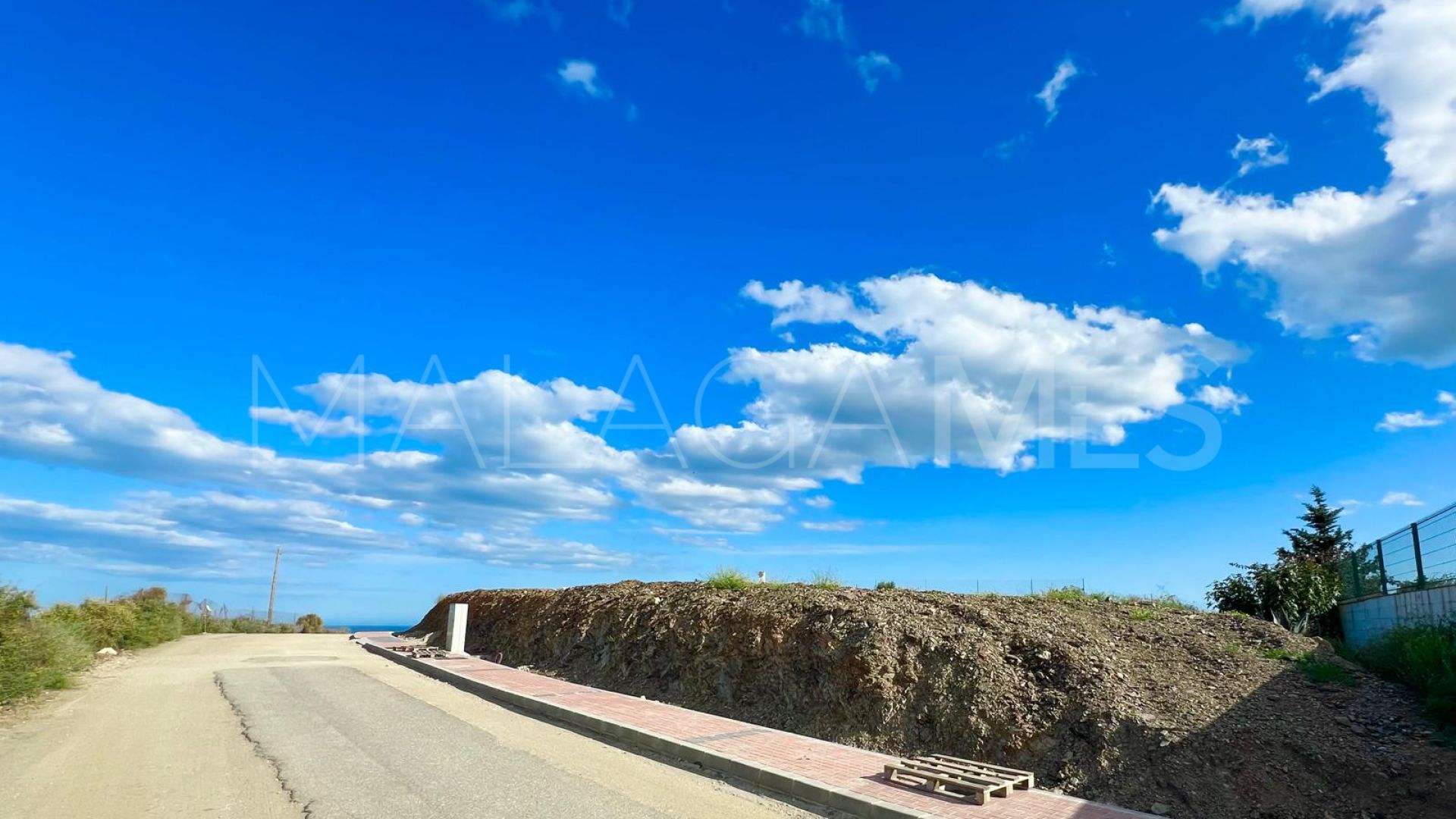 Loma del Flamenco plot for sale