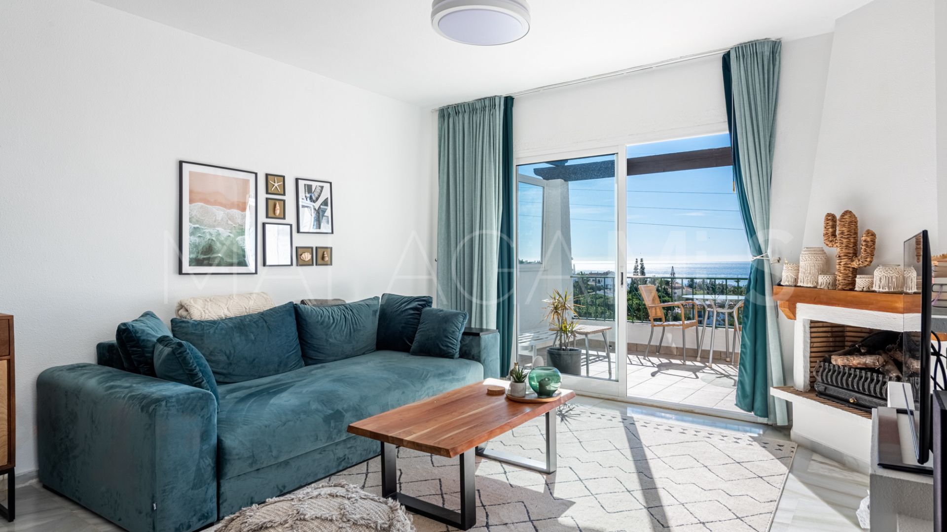 For sale apartment in Calahonda