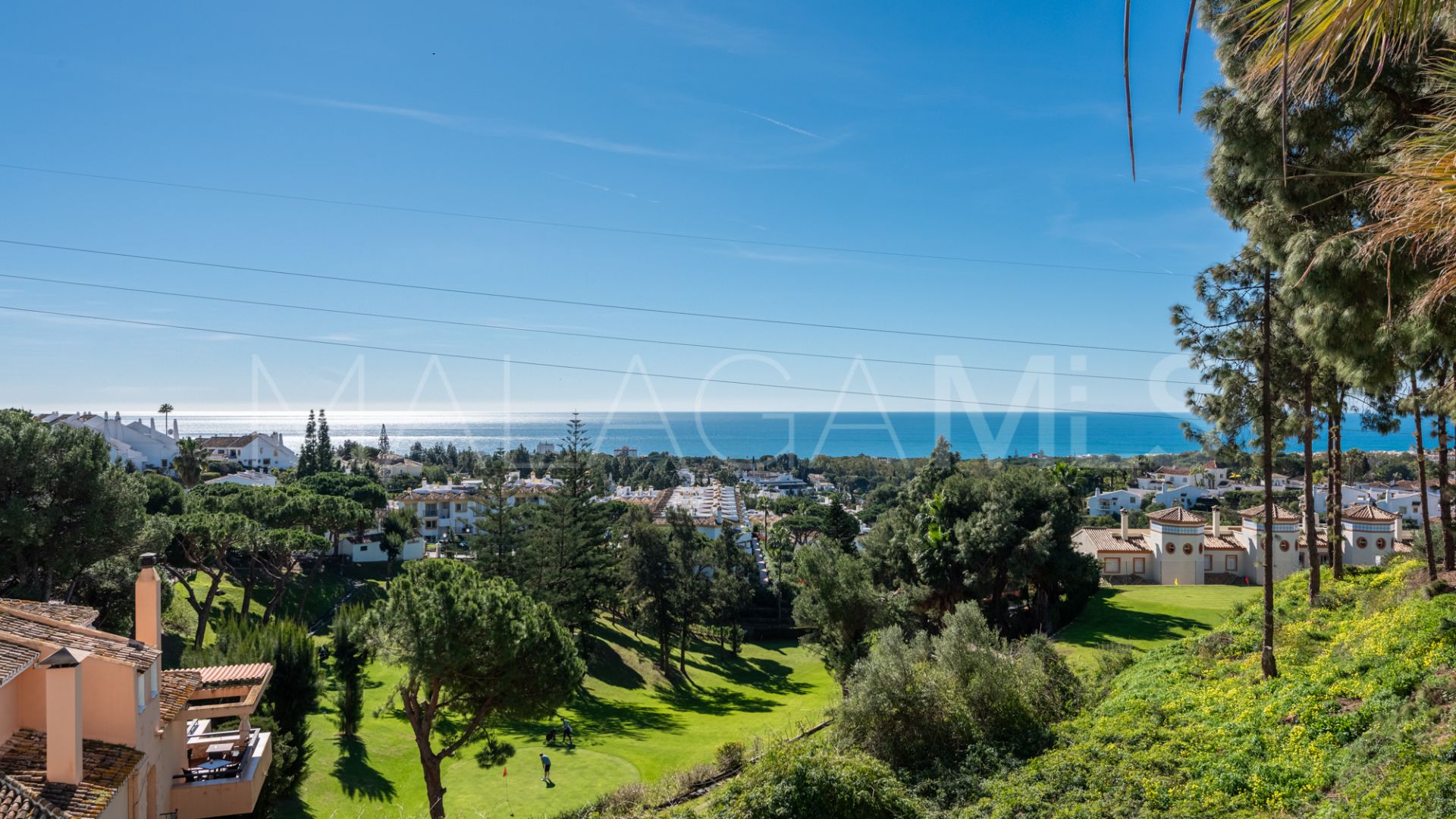 For sale apartment in Calahonda