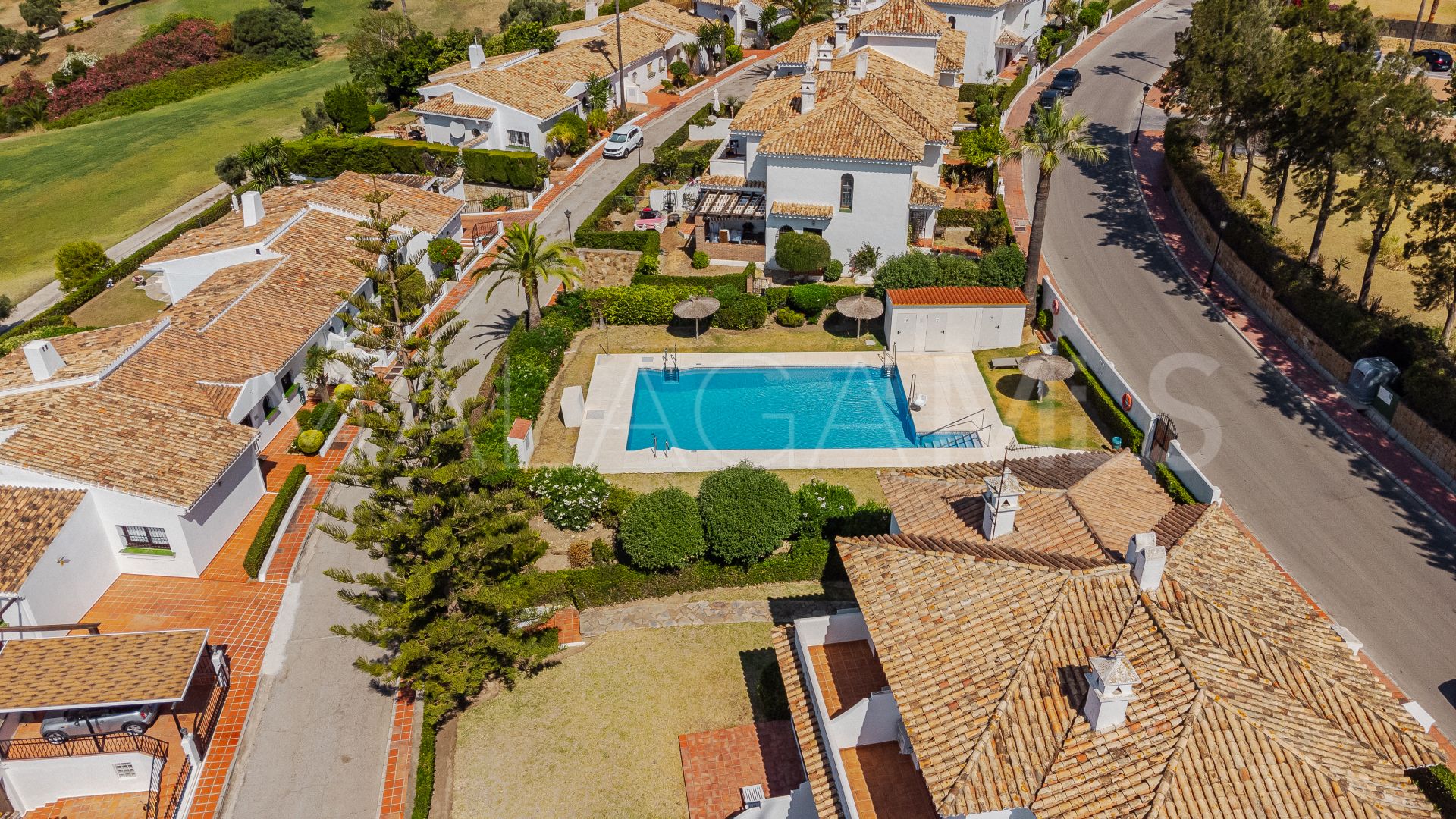 Maison de ville for sale in La Duquesa
