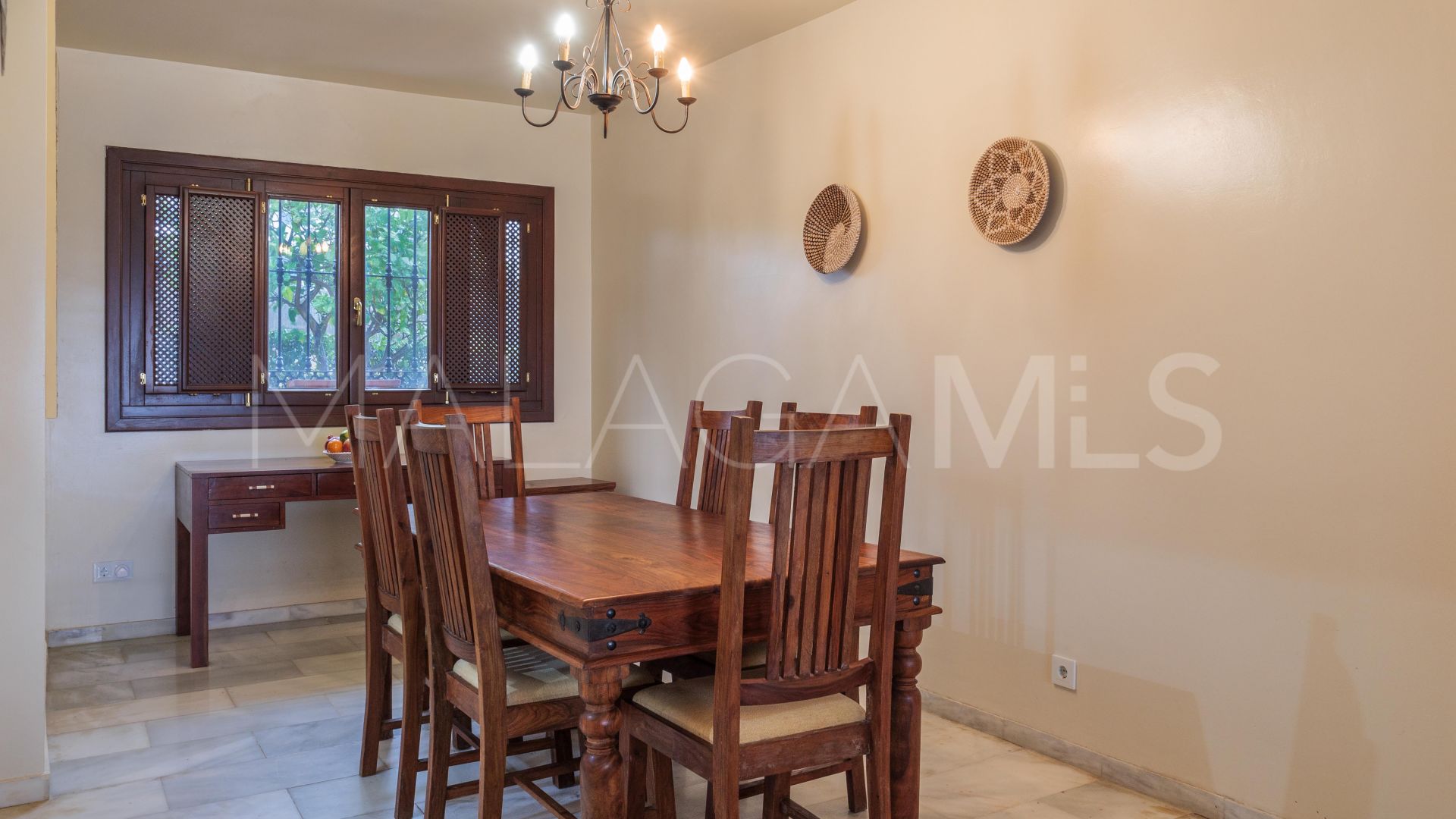 Maison de ville for sale in La Duquesa