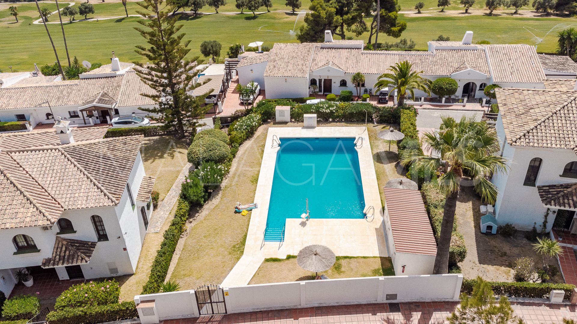 Maison de ville for sale in La Duquesa