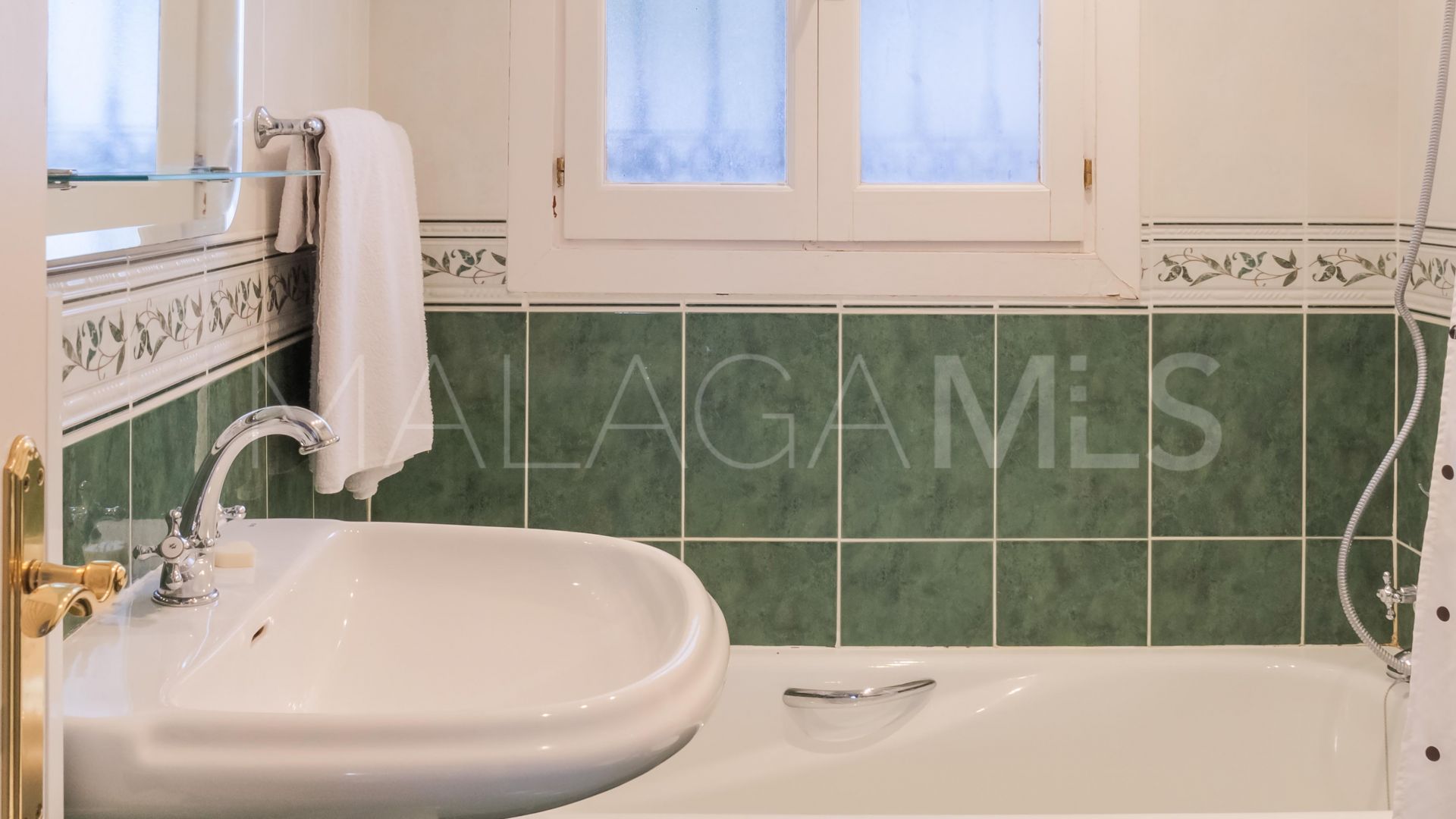 Maison de ville for sale in La Duquesa