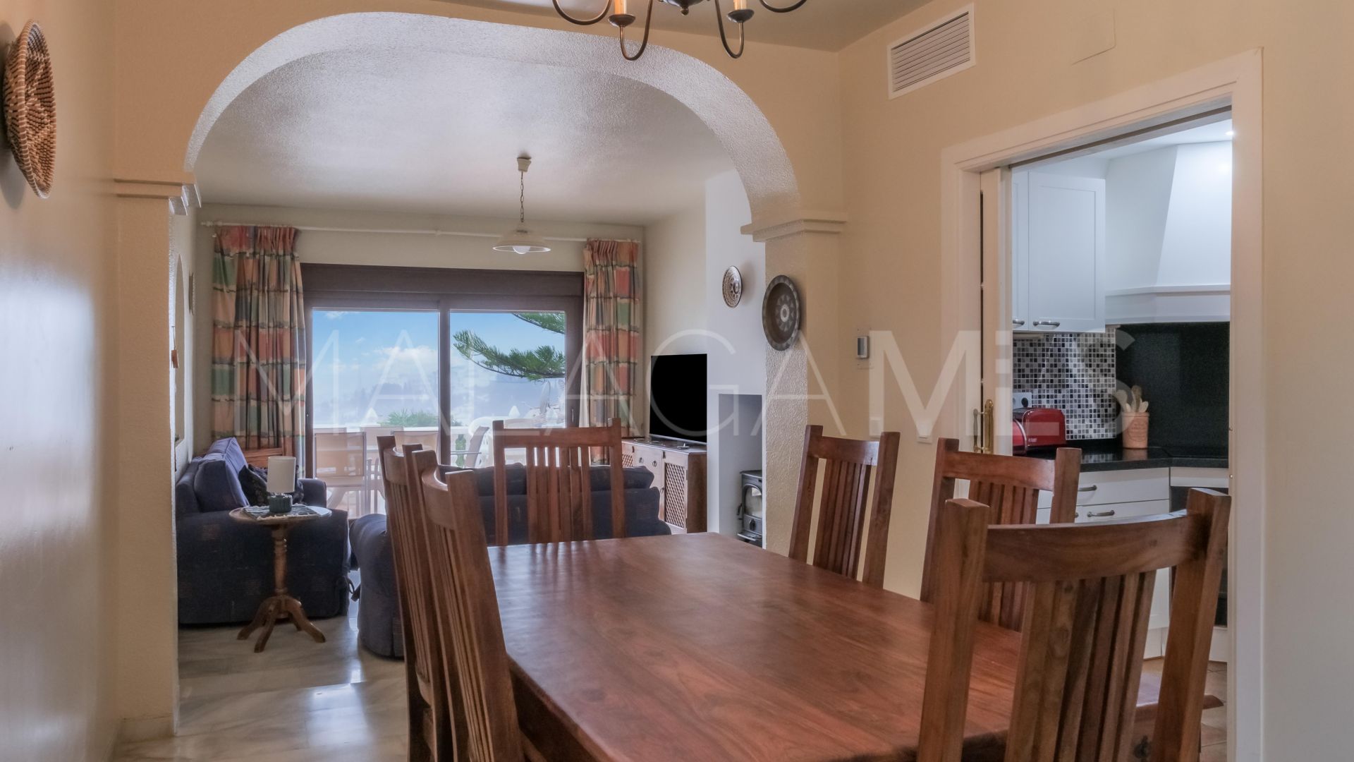 Maison de ville for sale in La Duquesa