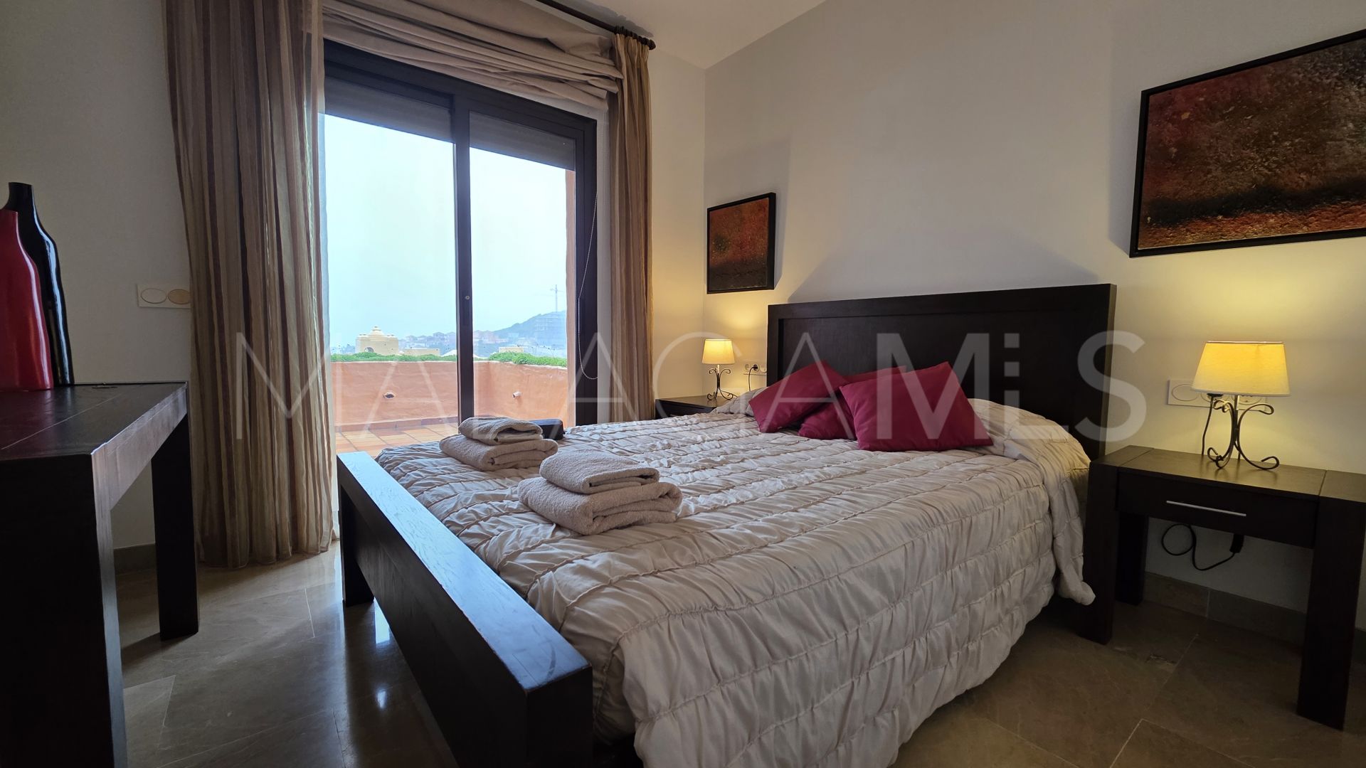 Buy apartamento planta baja with 3 bedrooms in La Duquesa
