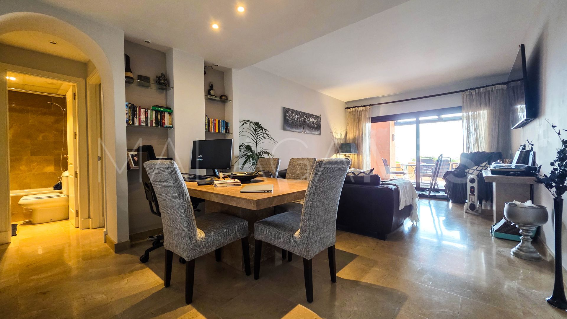 Markplanslägenhet for sale in La Duquesa