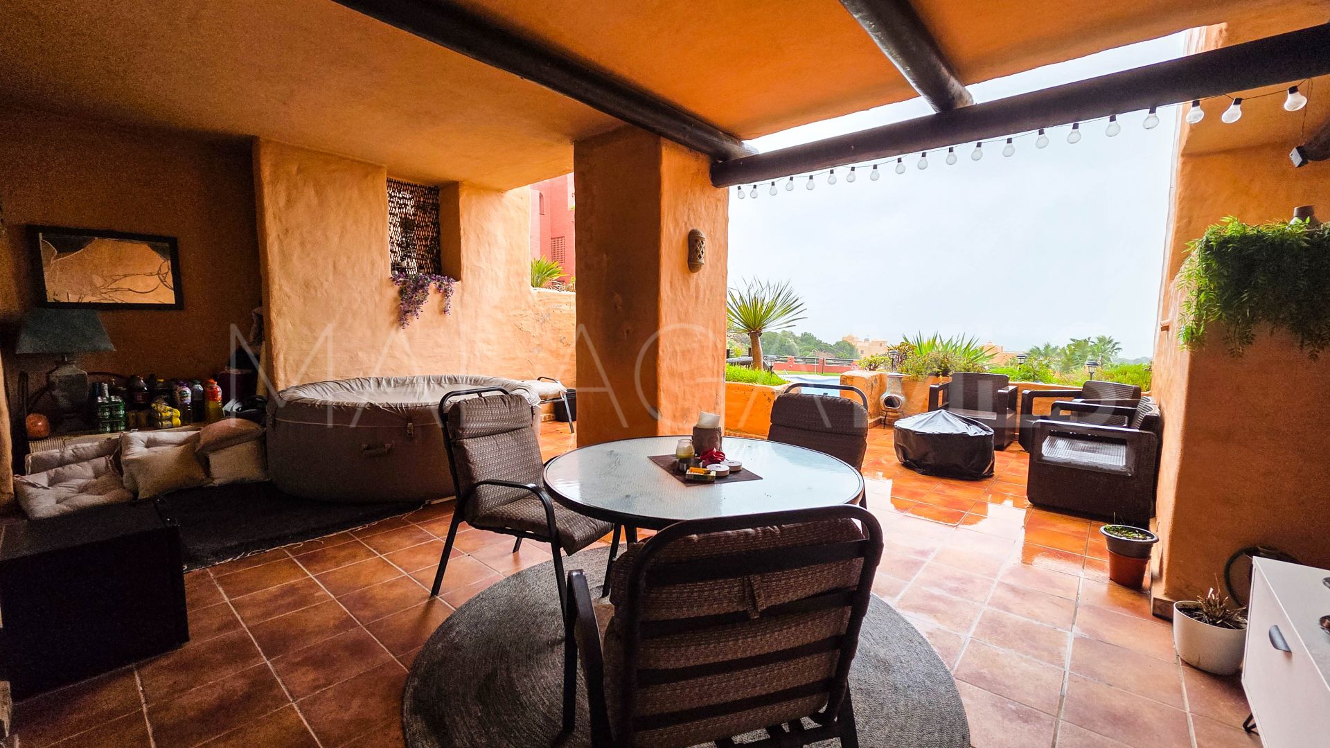 Markplanslägenhet for sale in La Duquesa