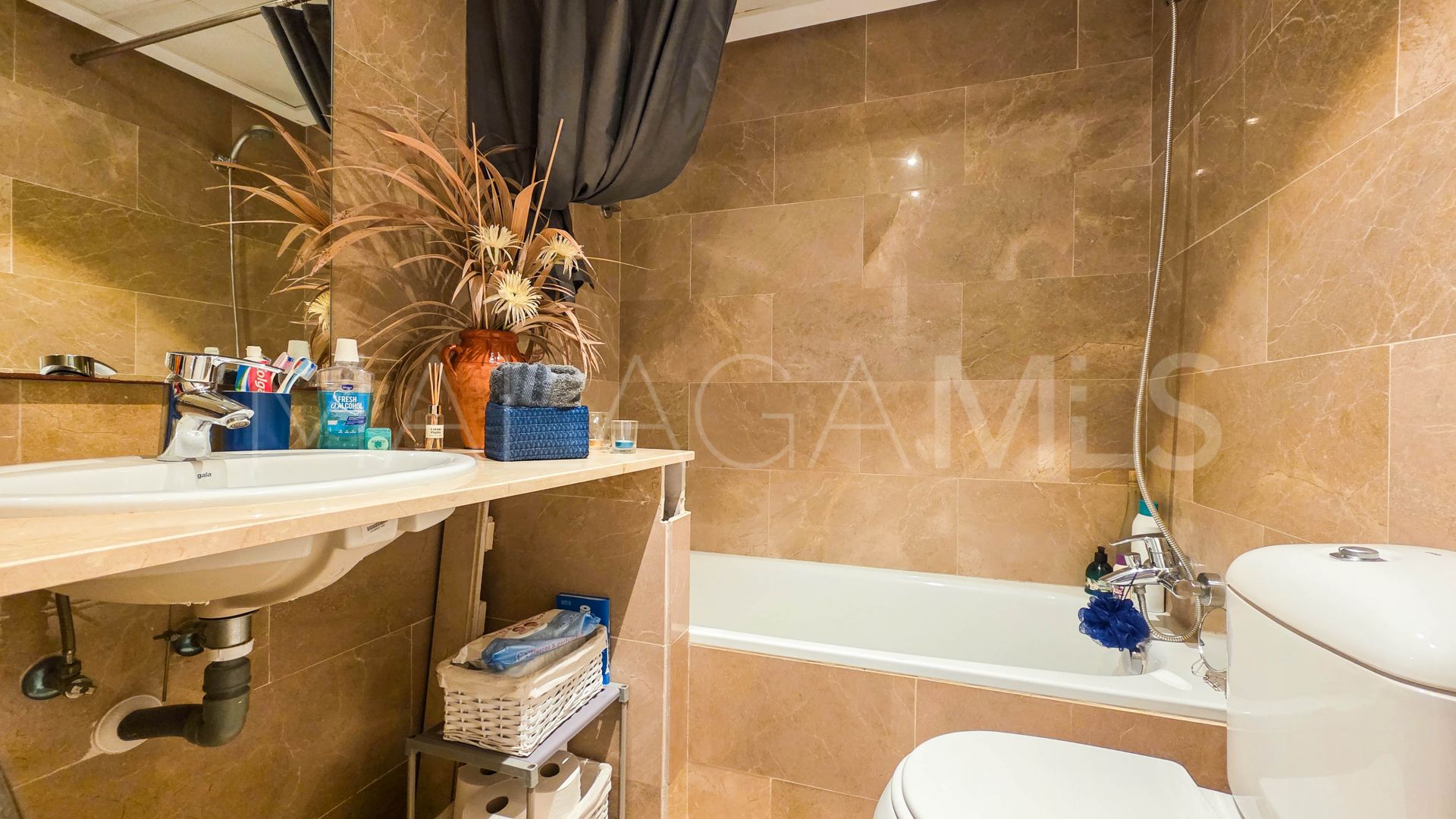 Markplanslägenhet for sale in La Duquesa