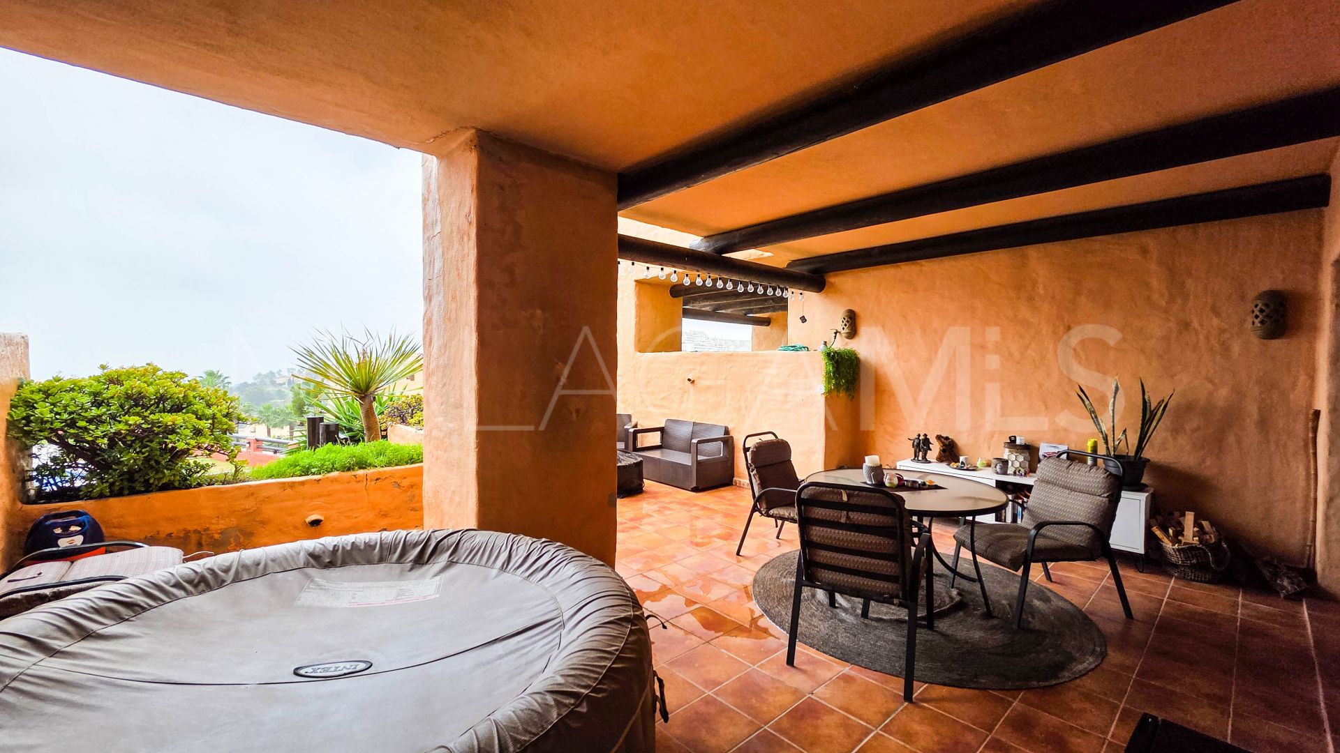 Markplanslägenhet for sale in La Duquesa