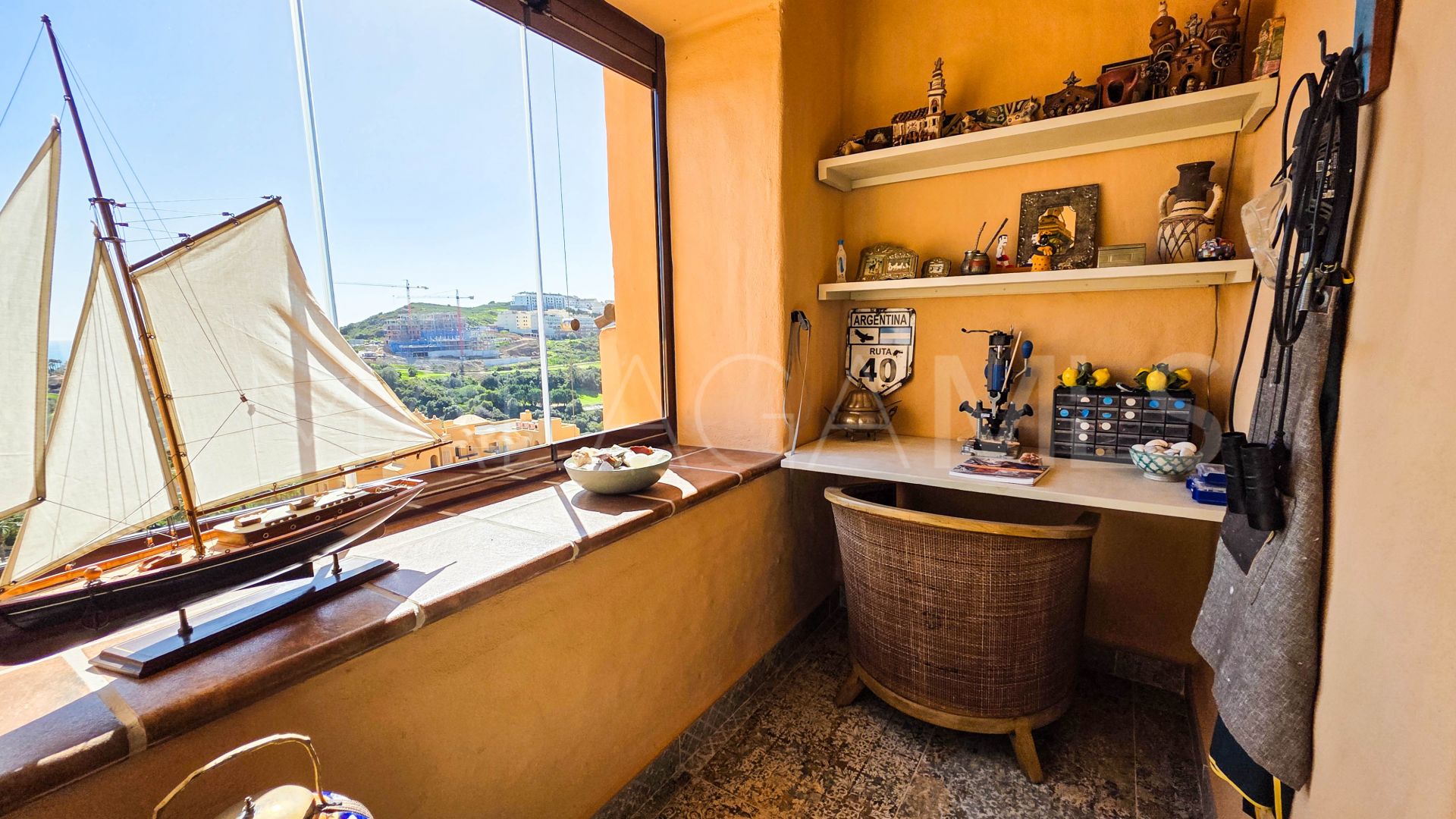 Penthouse in La Duquesa for sale