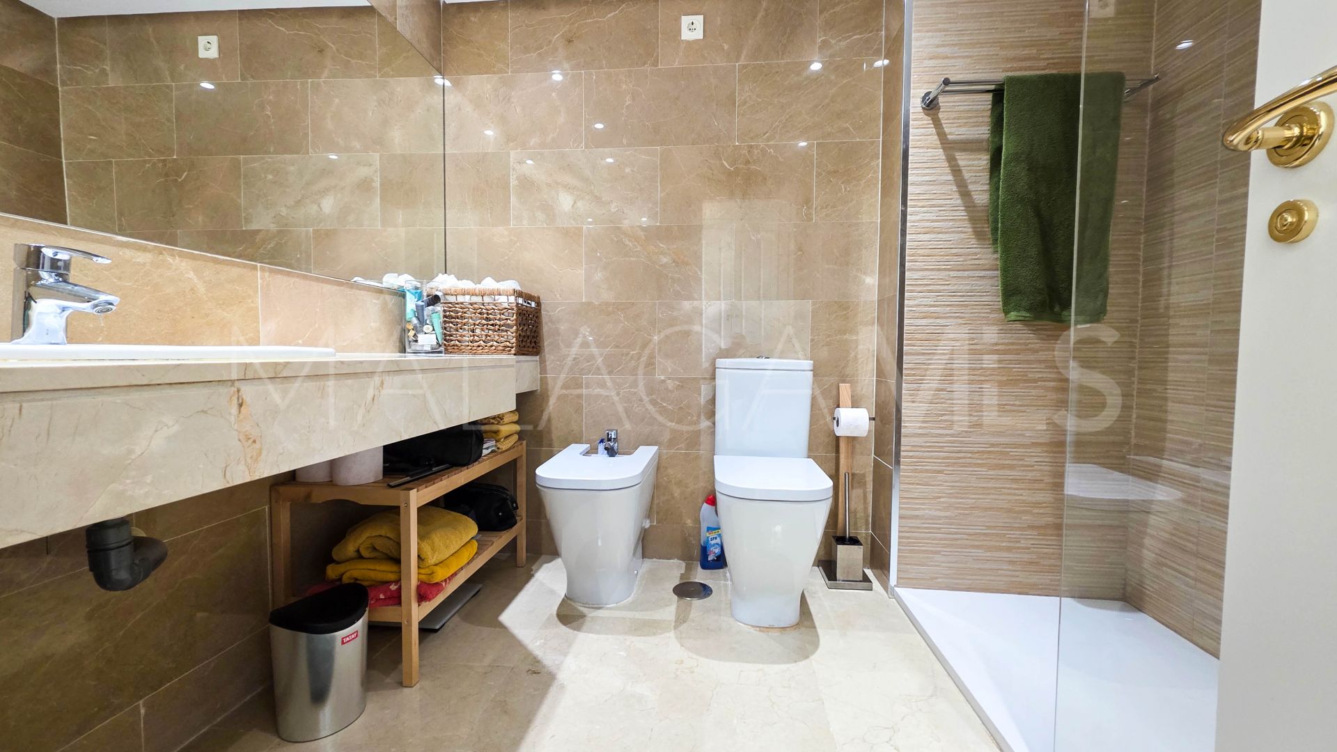 Penthouse in La Duquesa for sale