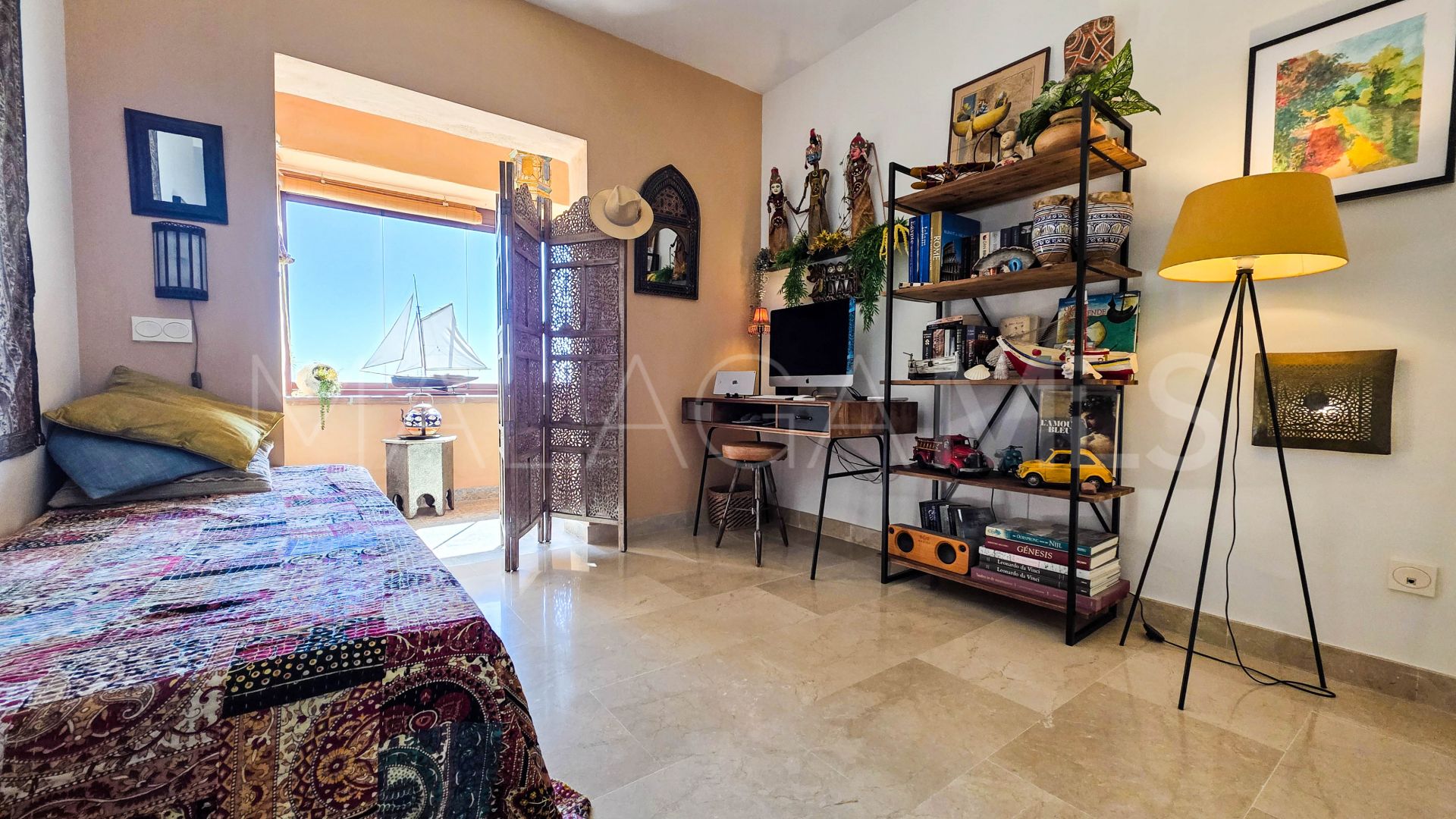 Penthouse in La Duquesa for sale