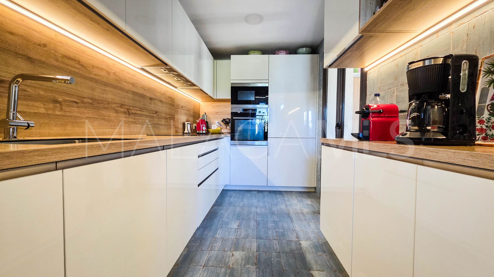 Penthouse in La Duquesa for sale