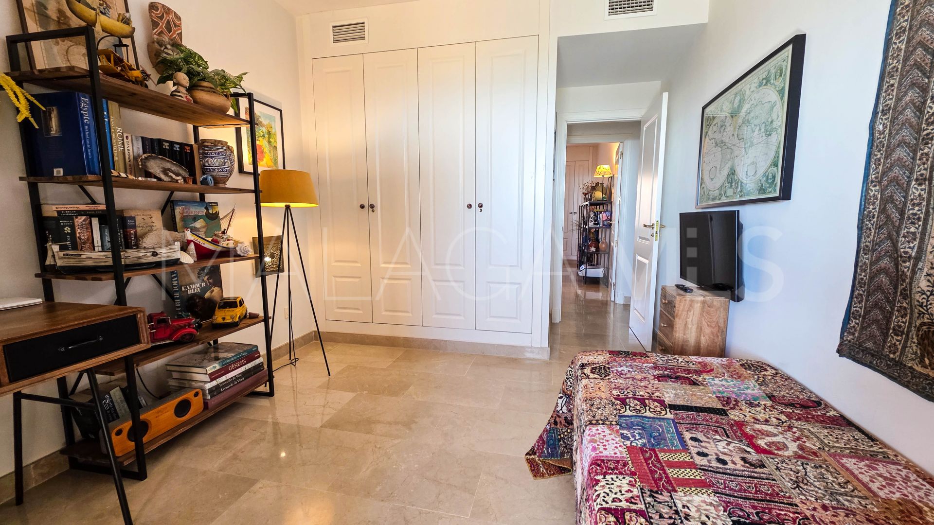 Penthouse in La Duquesa for sale