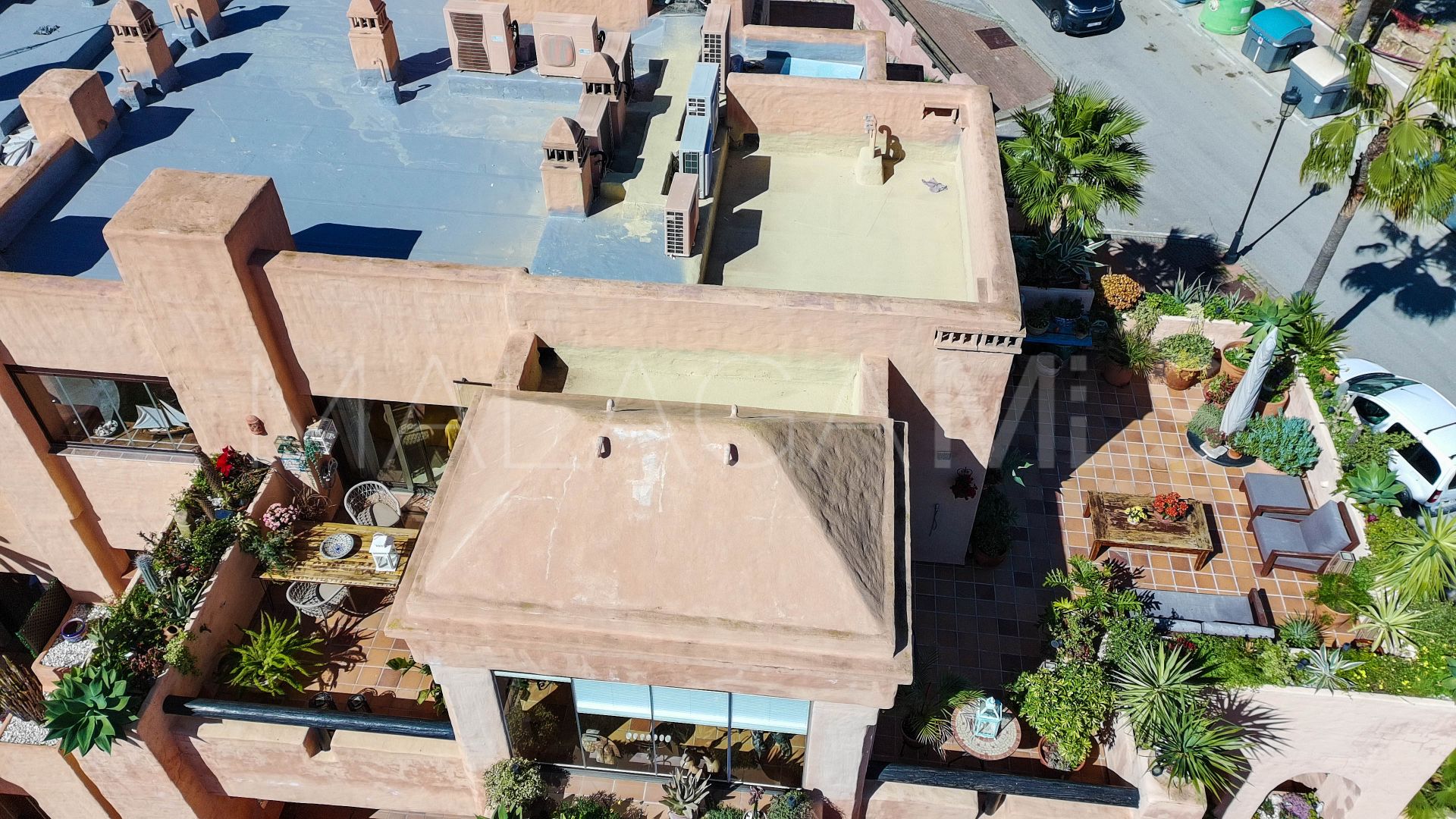 Penthouse in La Duquesa for sale