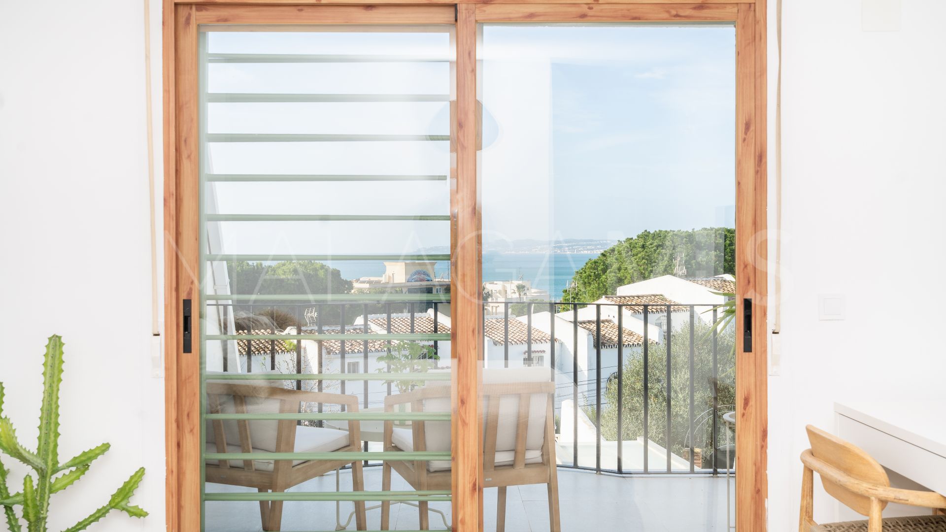 Adosado a la venta with 3 bedrooms in Seghers