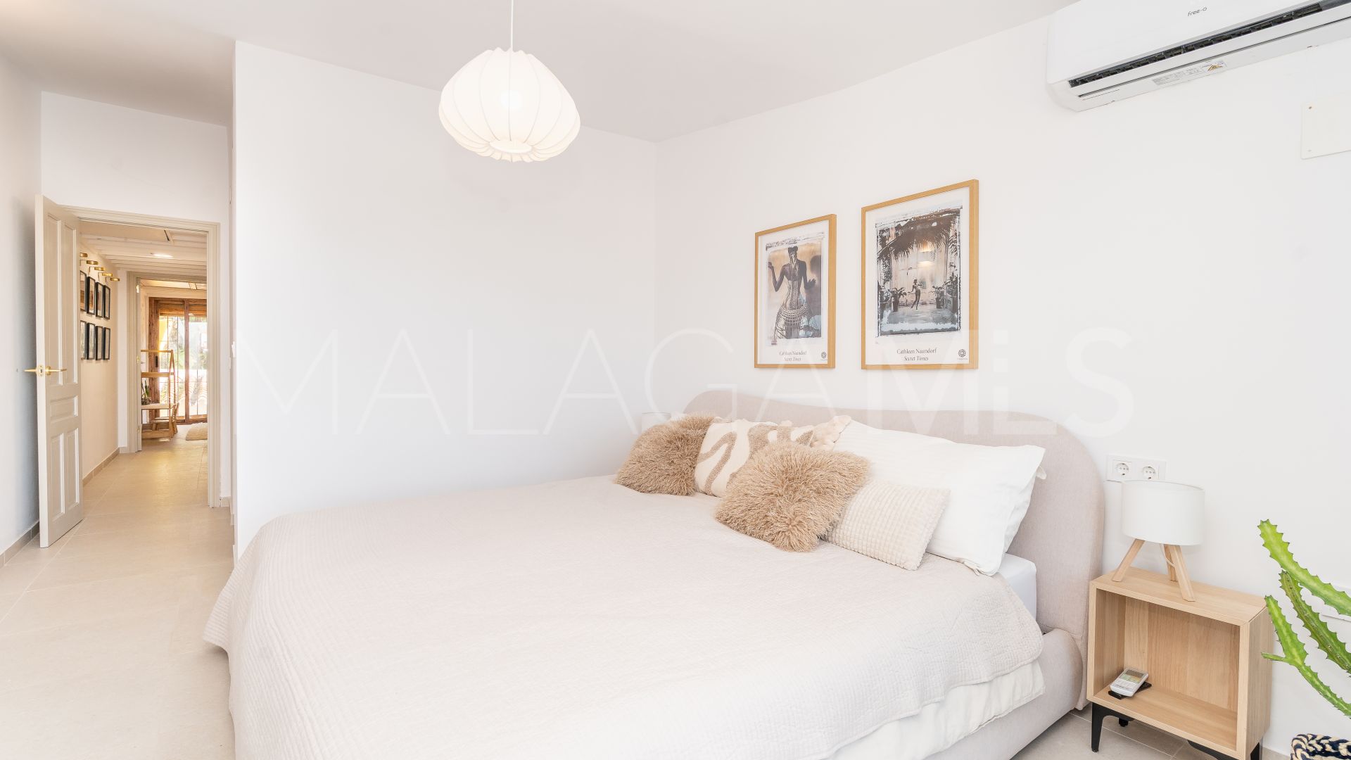 Adosado a la venta with 3 bedrooms in Seghers