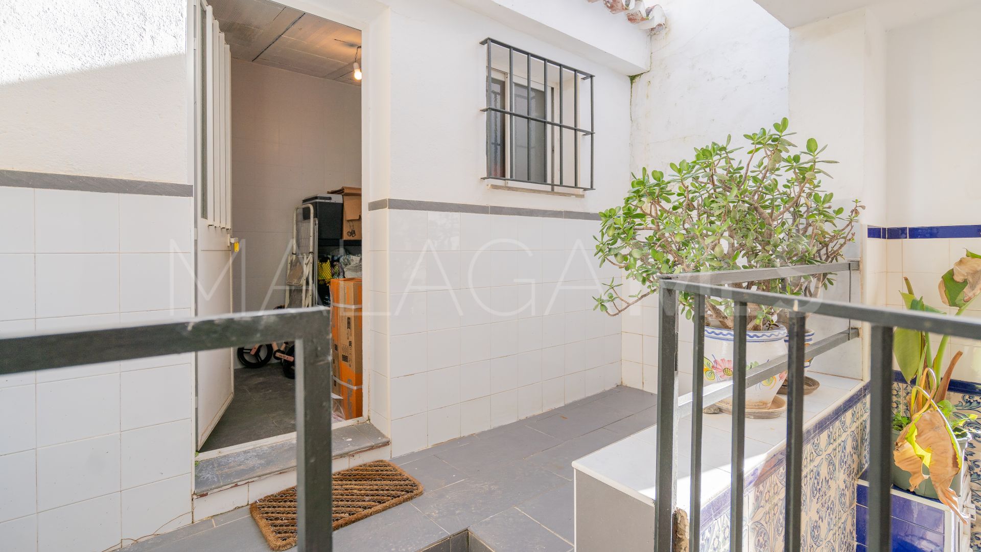 Adosado a la venta with 3 bedrooms in Seghers
